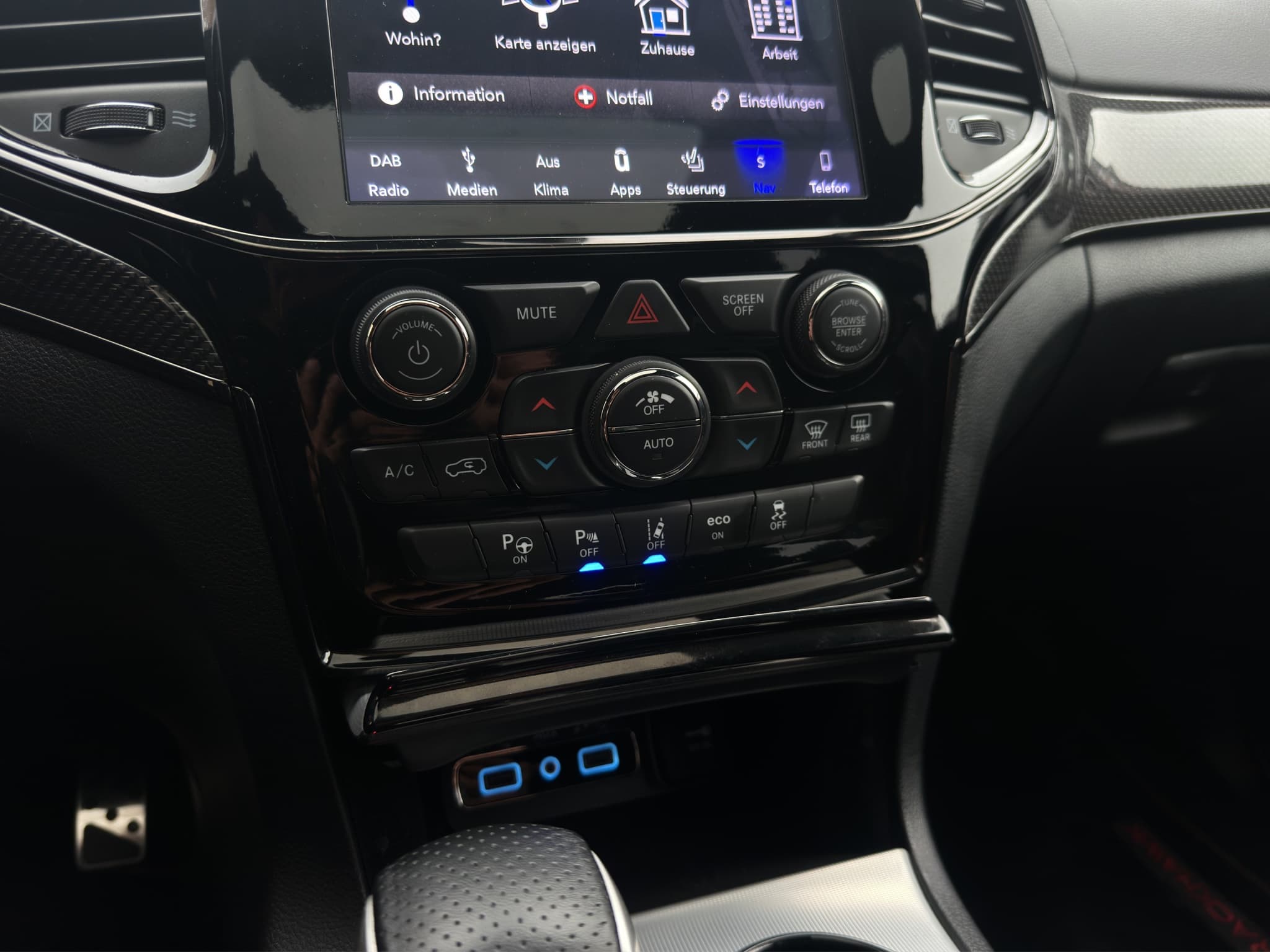 JEEP Grand Cherokee 23