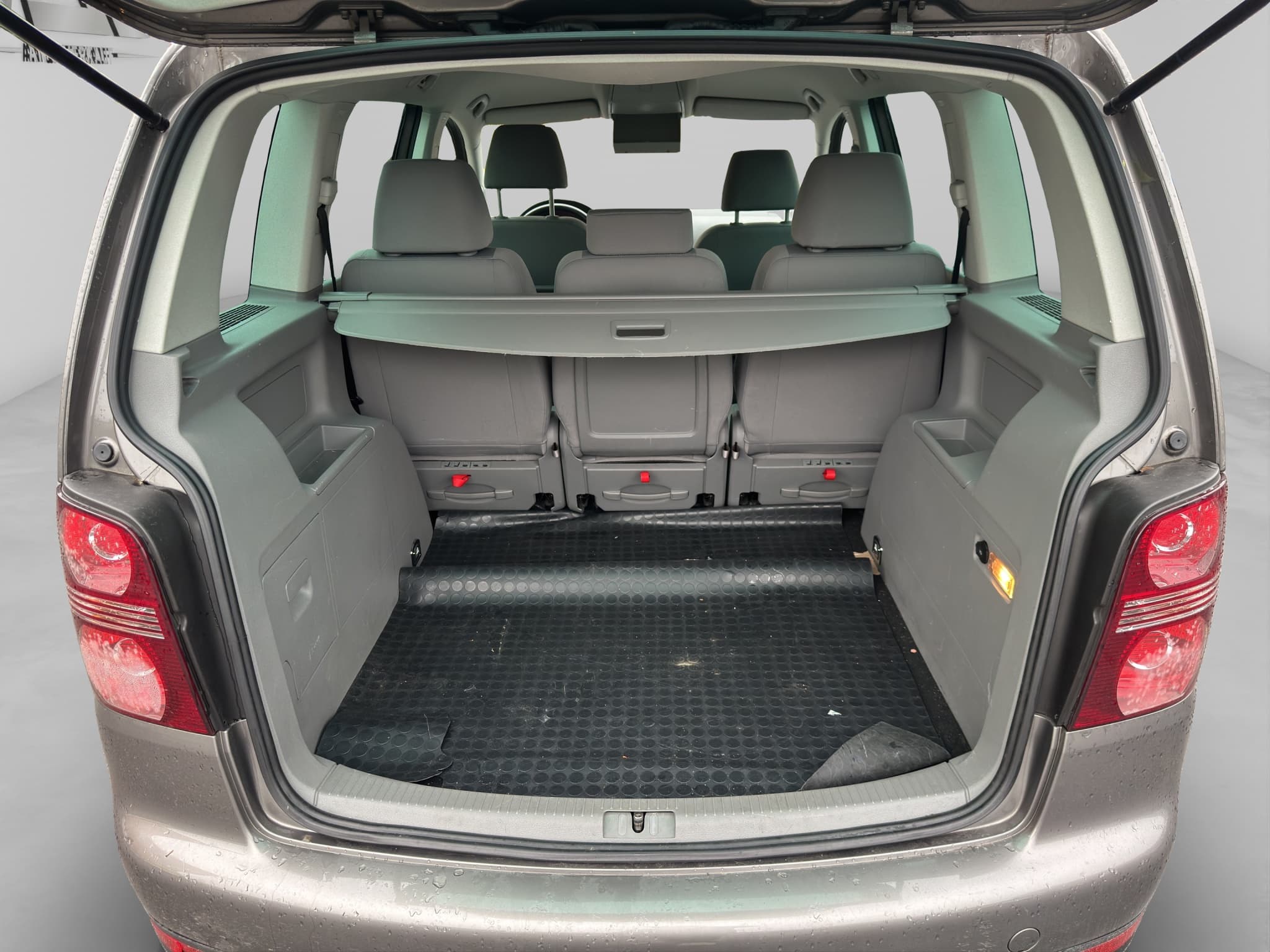 VW TOURAN 13