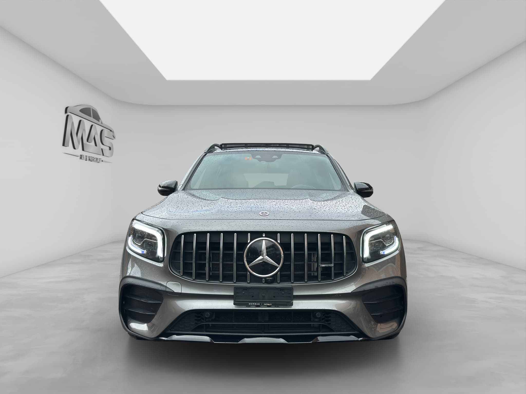 MERCEDES-BENZ GLB 35 AMG 2