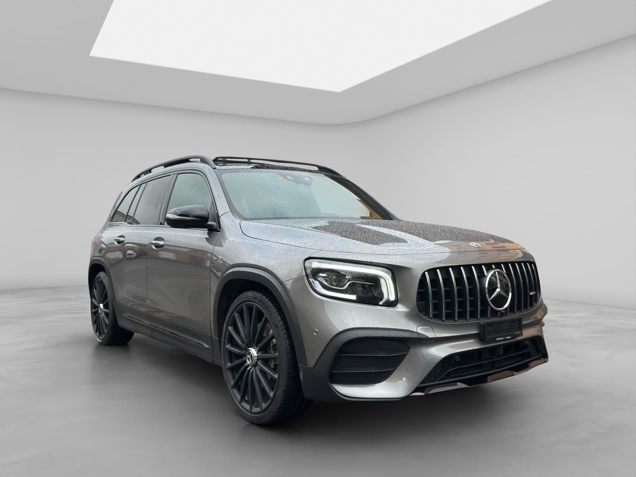 MERCEDES-BENZ GLB 35 AMG 8