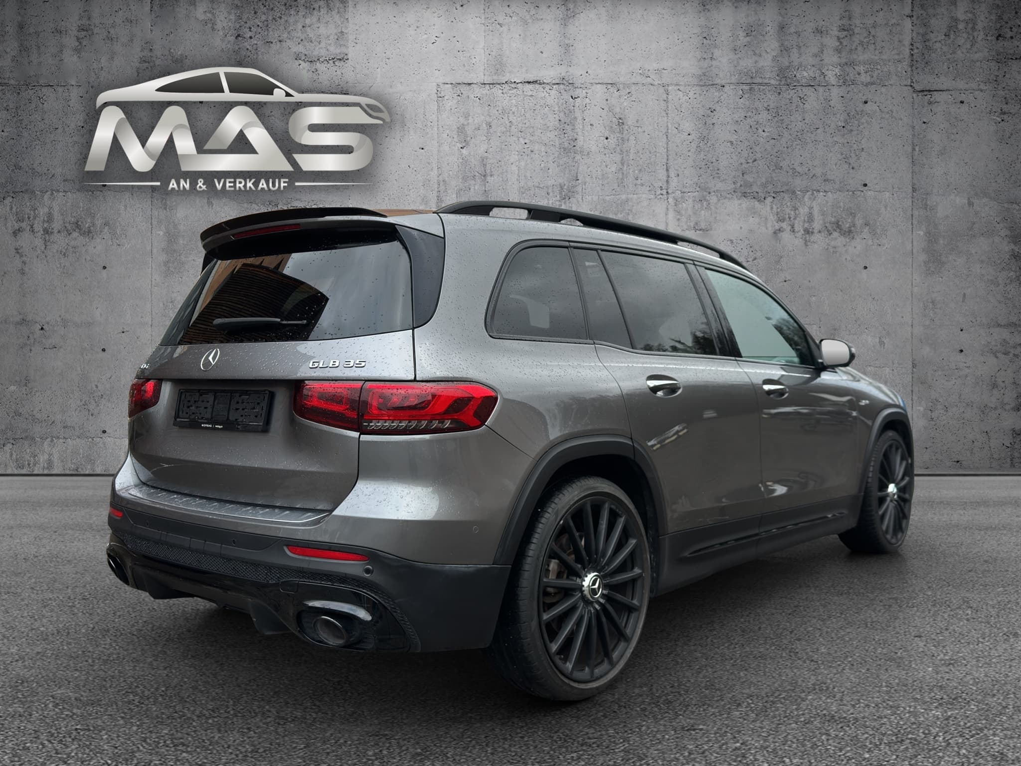 MERCEDES-BENZ GLB 35 AMG 6