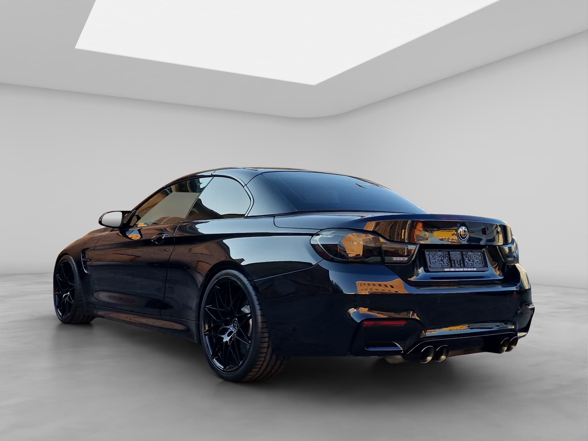 BMW M4 6