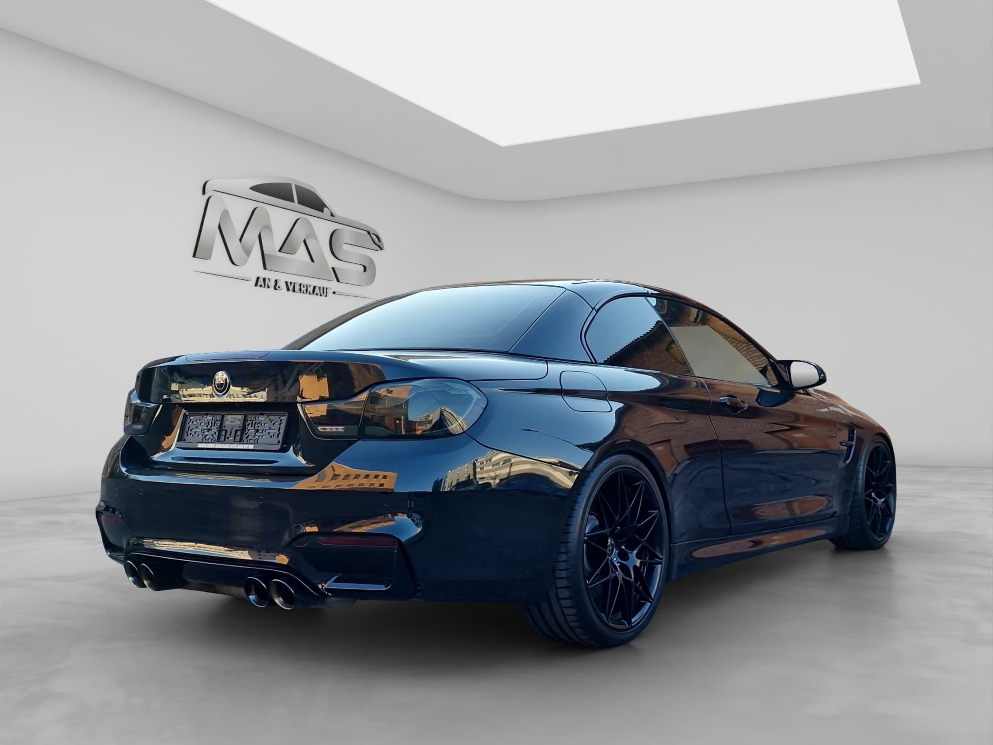 BMW M4 8
