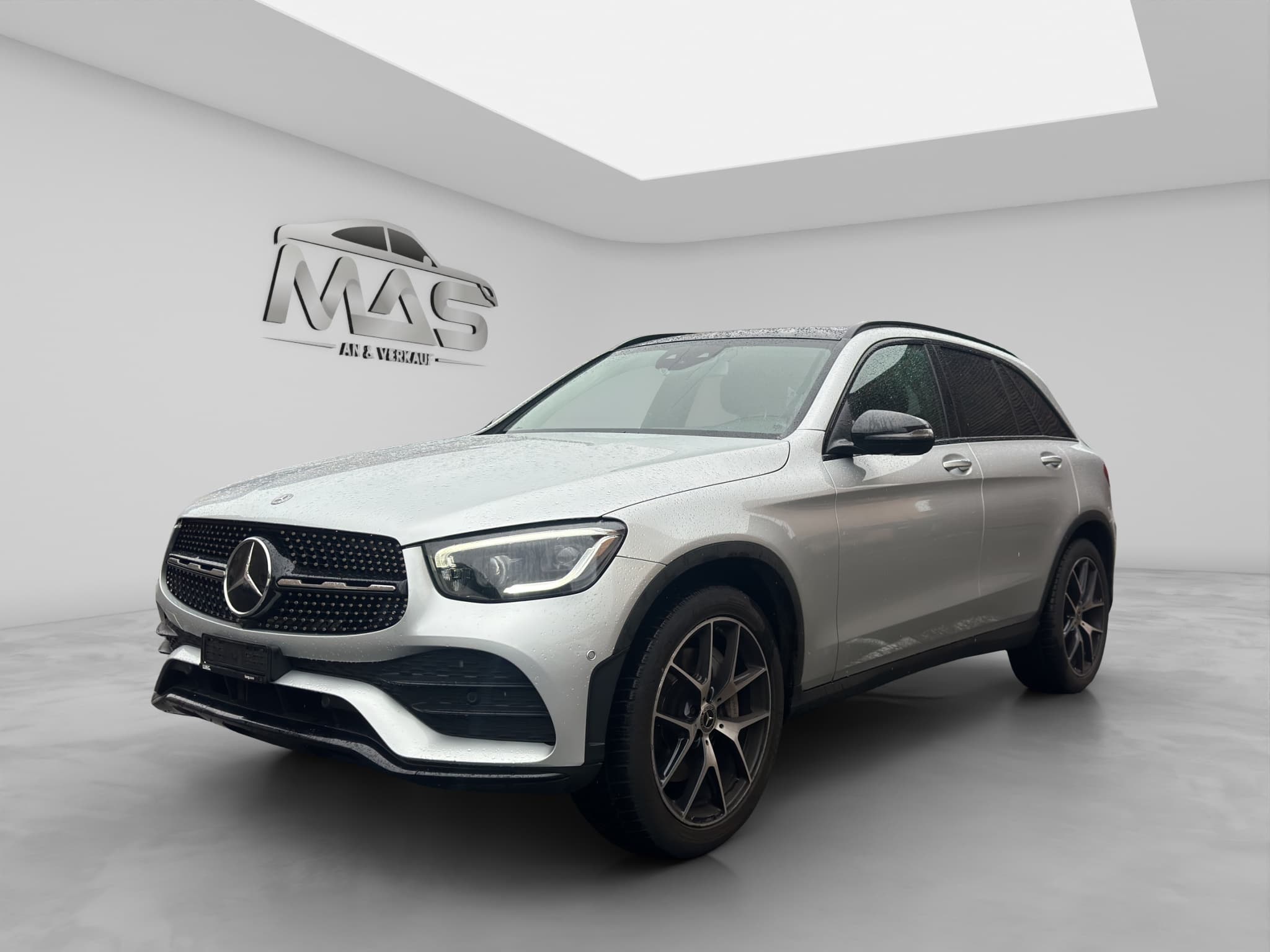 MERCEDES-BENZ GLC 220