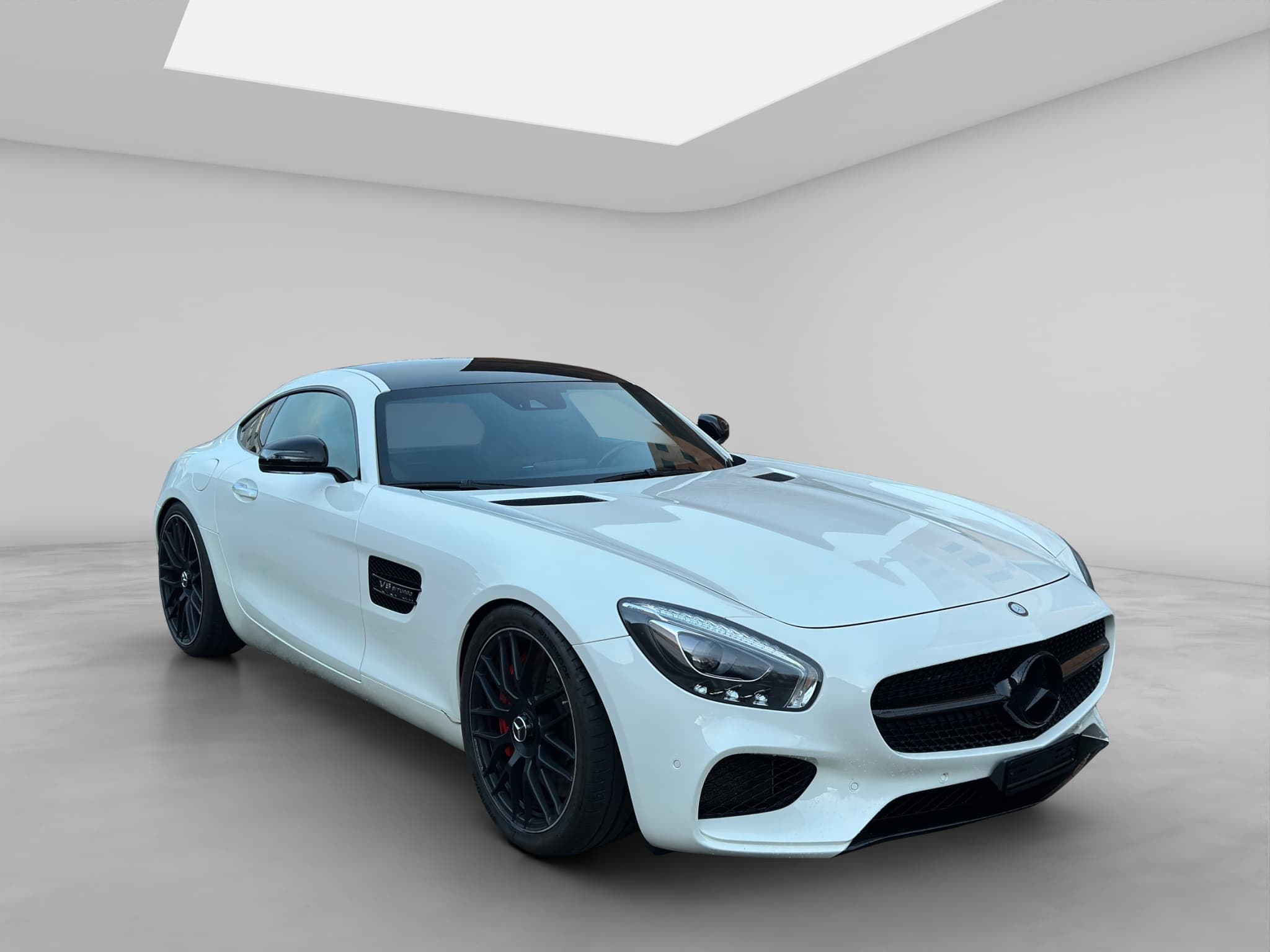 MERCEDES-BENZ AMG GT 8