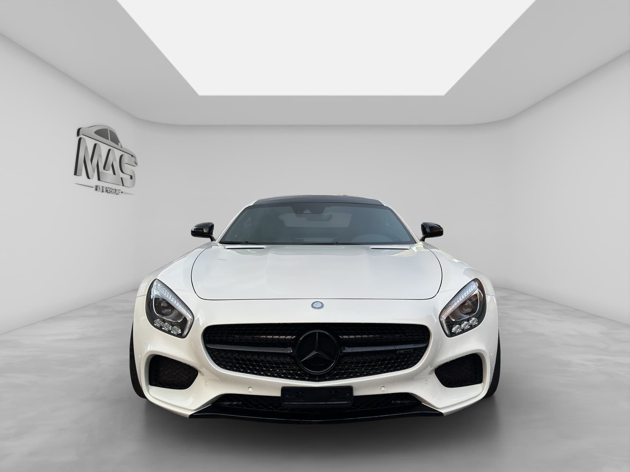 MERCEDES-BENZ AMG GT 2