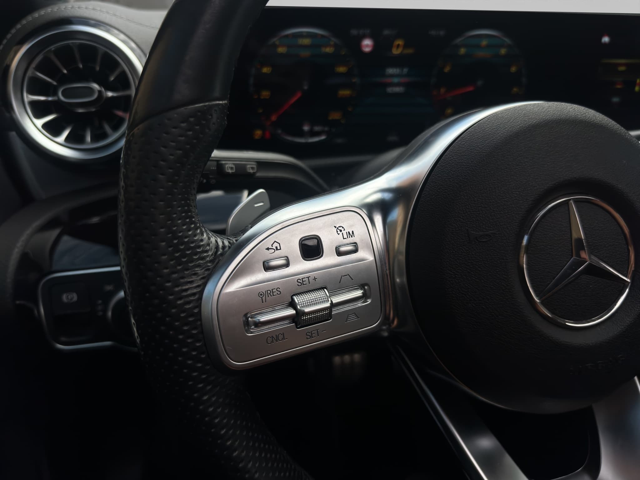 MERCEDES-BENZ A 200 12