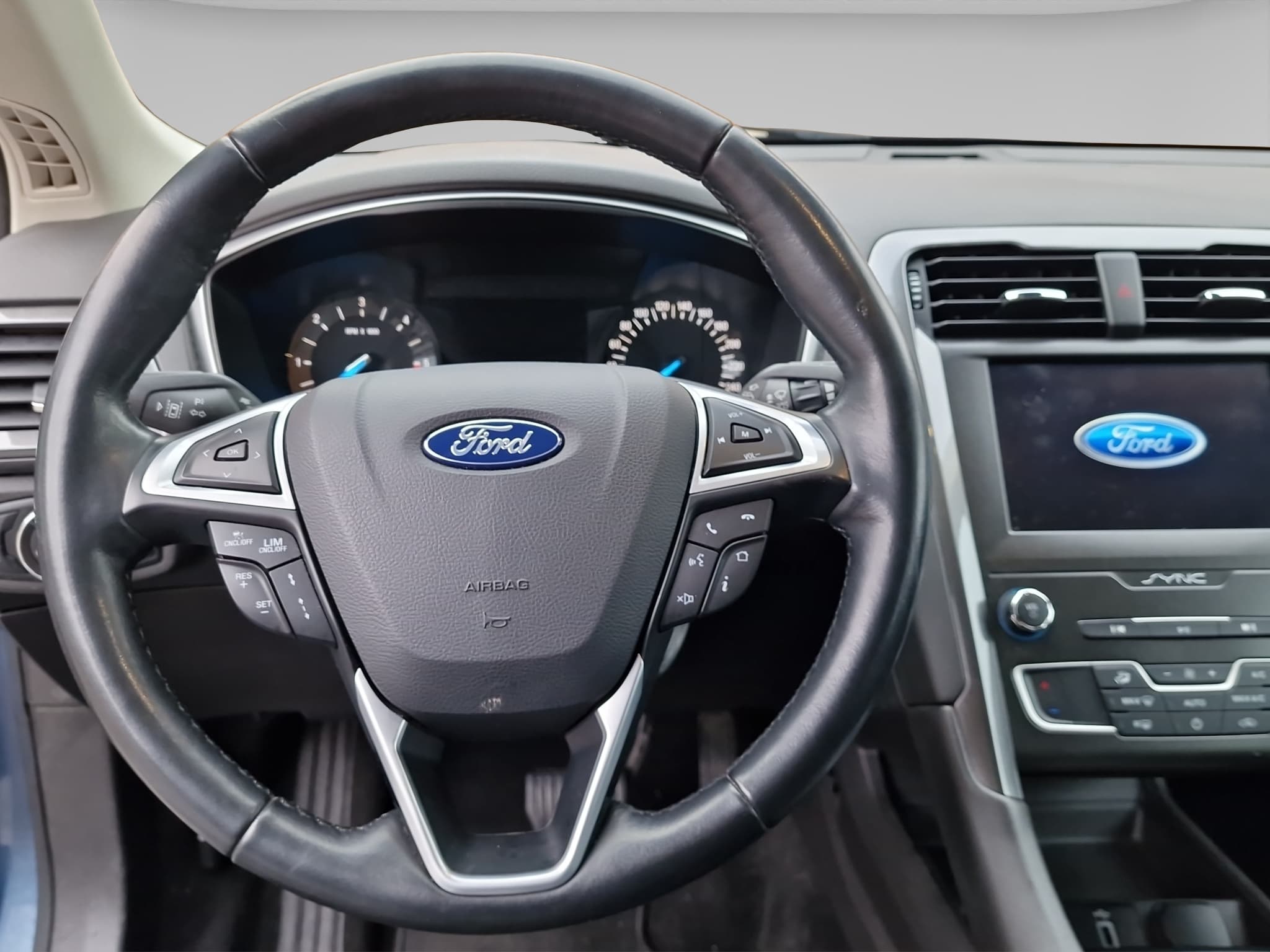 FORD MONDEO 10
