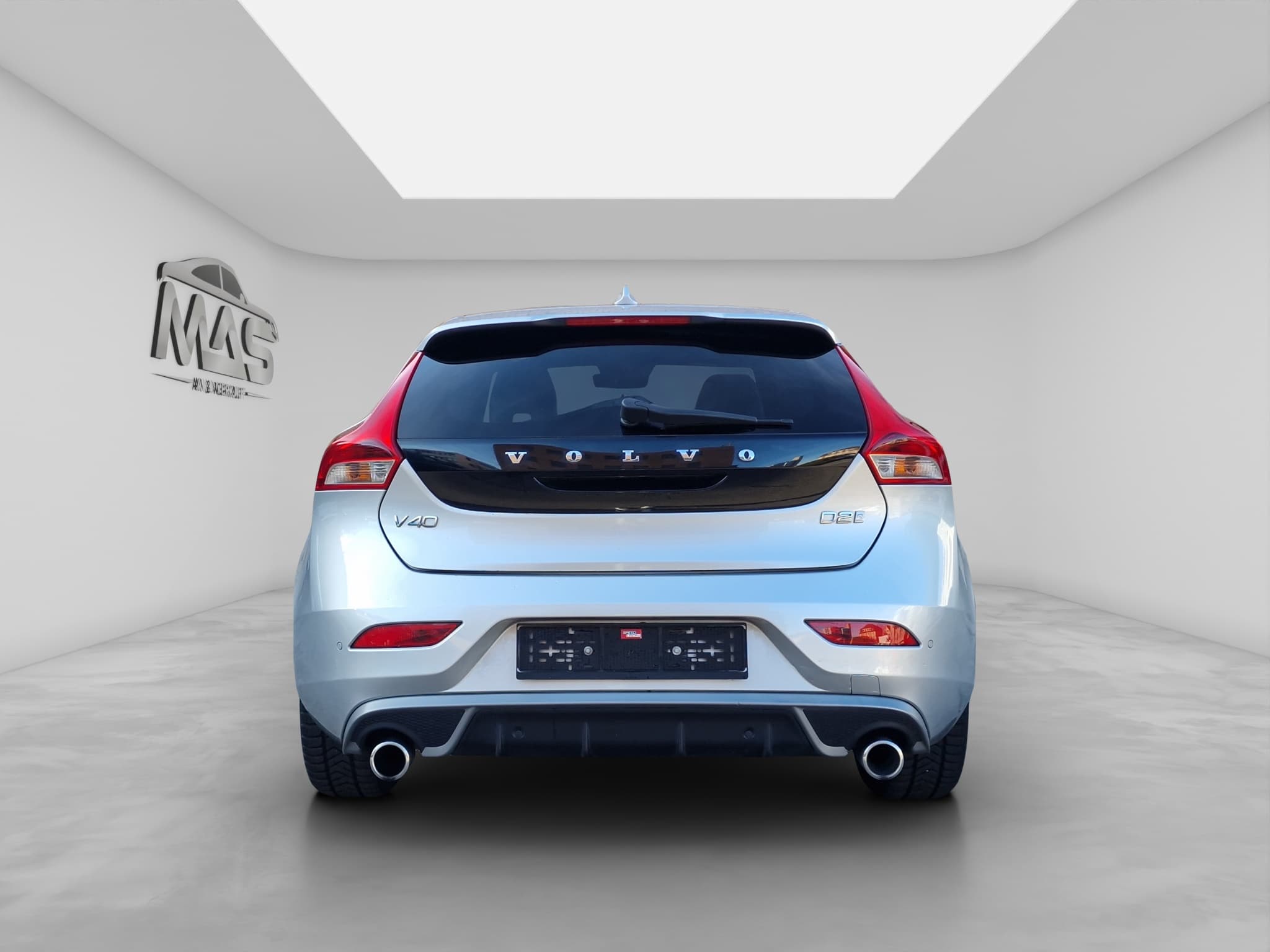 VOLVO V40 5