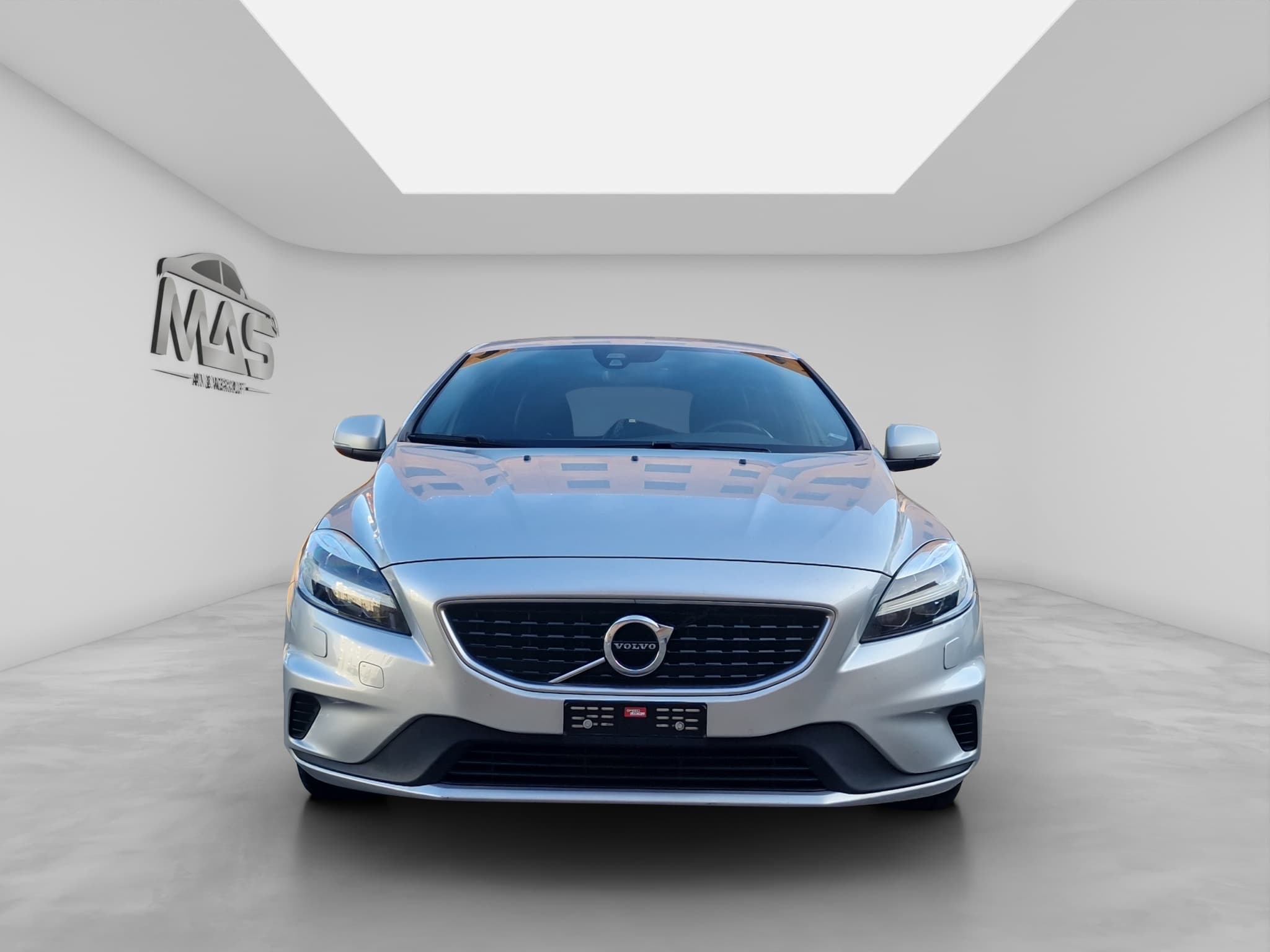 VOLVO V40 2