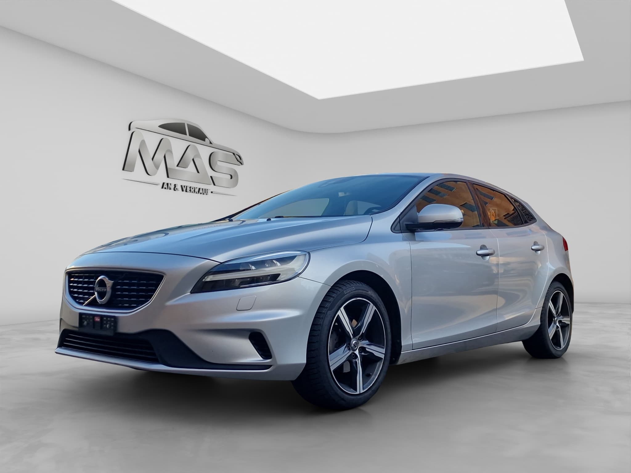 VOLVO V40