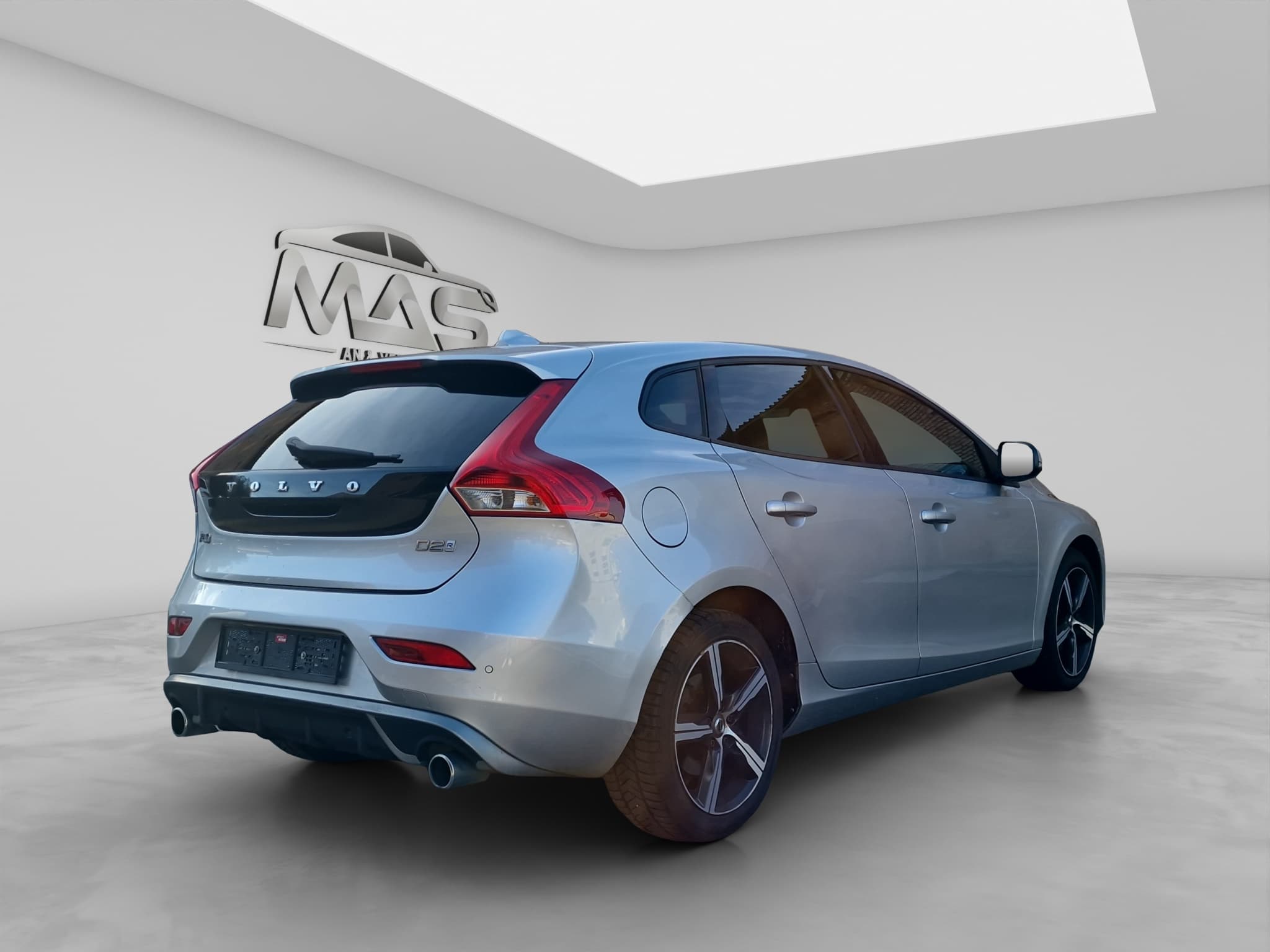 VOLVO V40 6