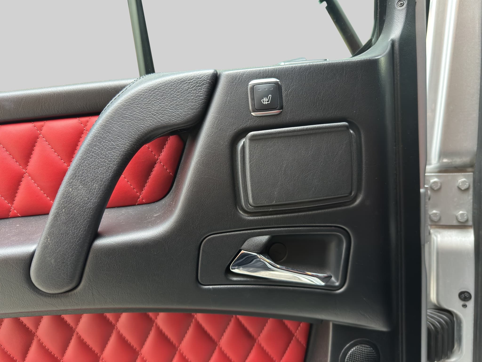 MERCEDES-BENZ G 63 AMG 13