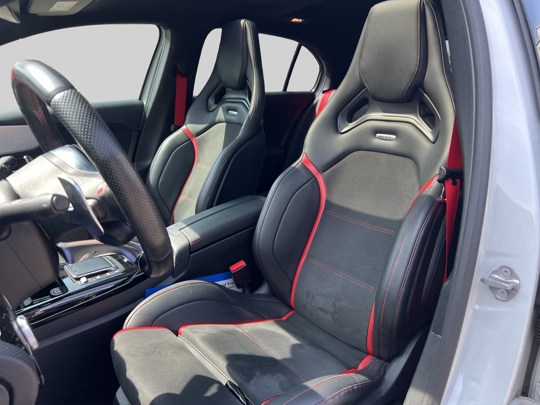 MERCEDES-BENZ A 45 AMG 10