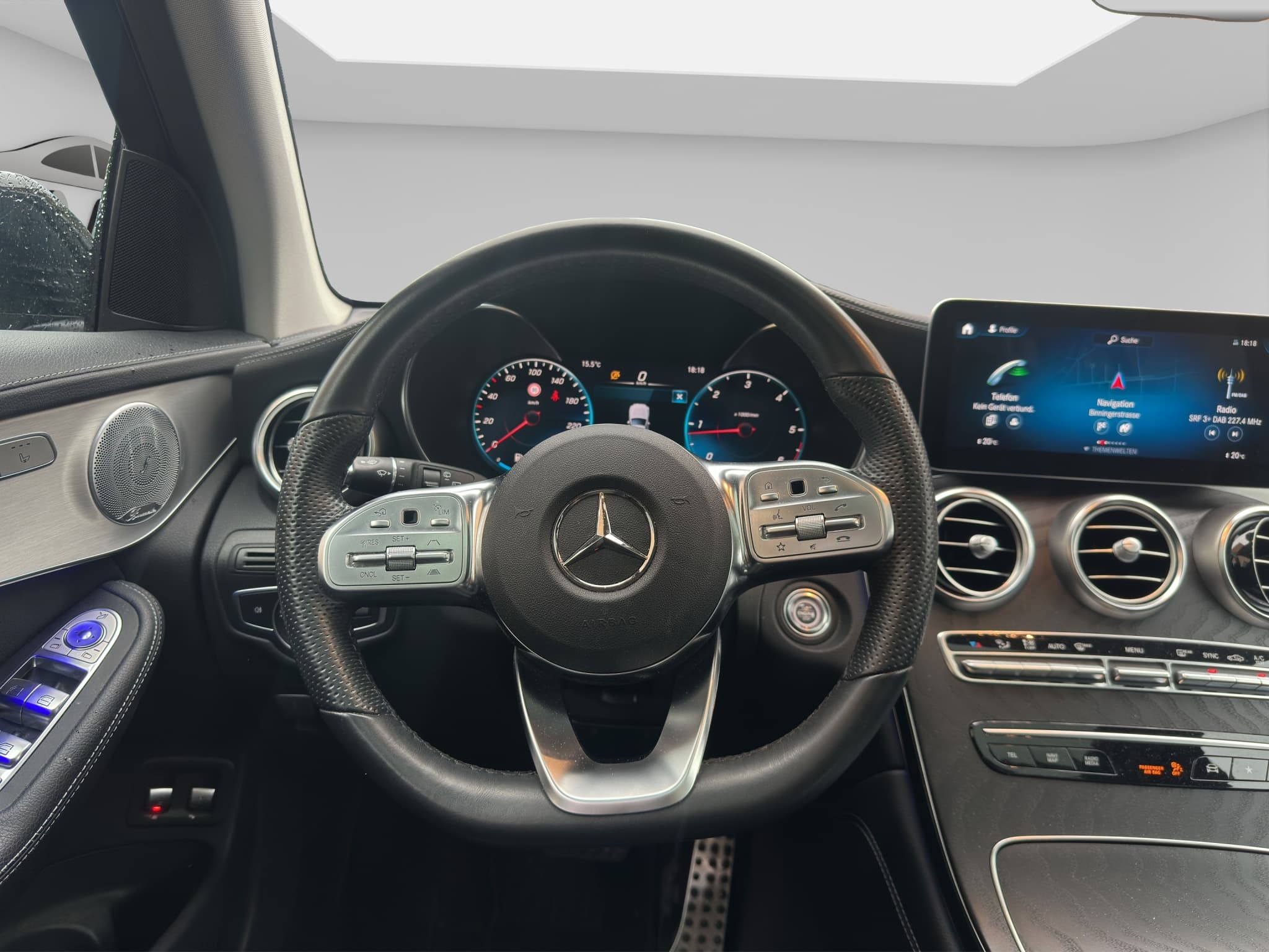 MERCEDES-BENZ GLC 220 10