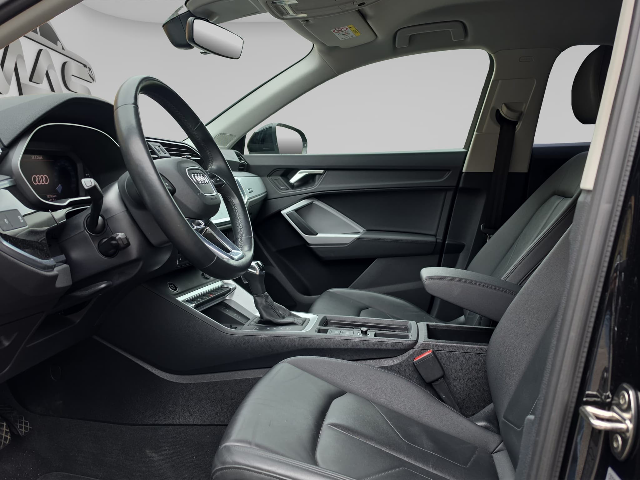 AUDI Q3 9
