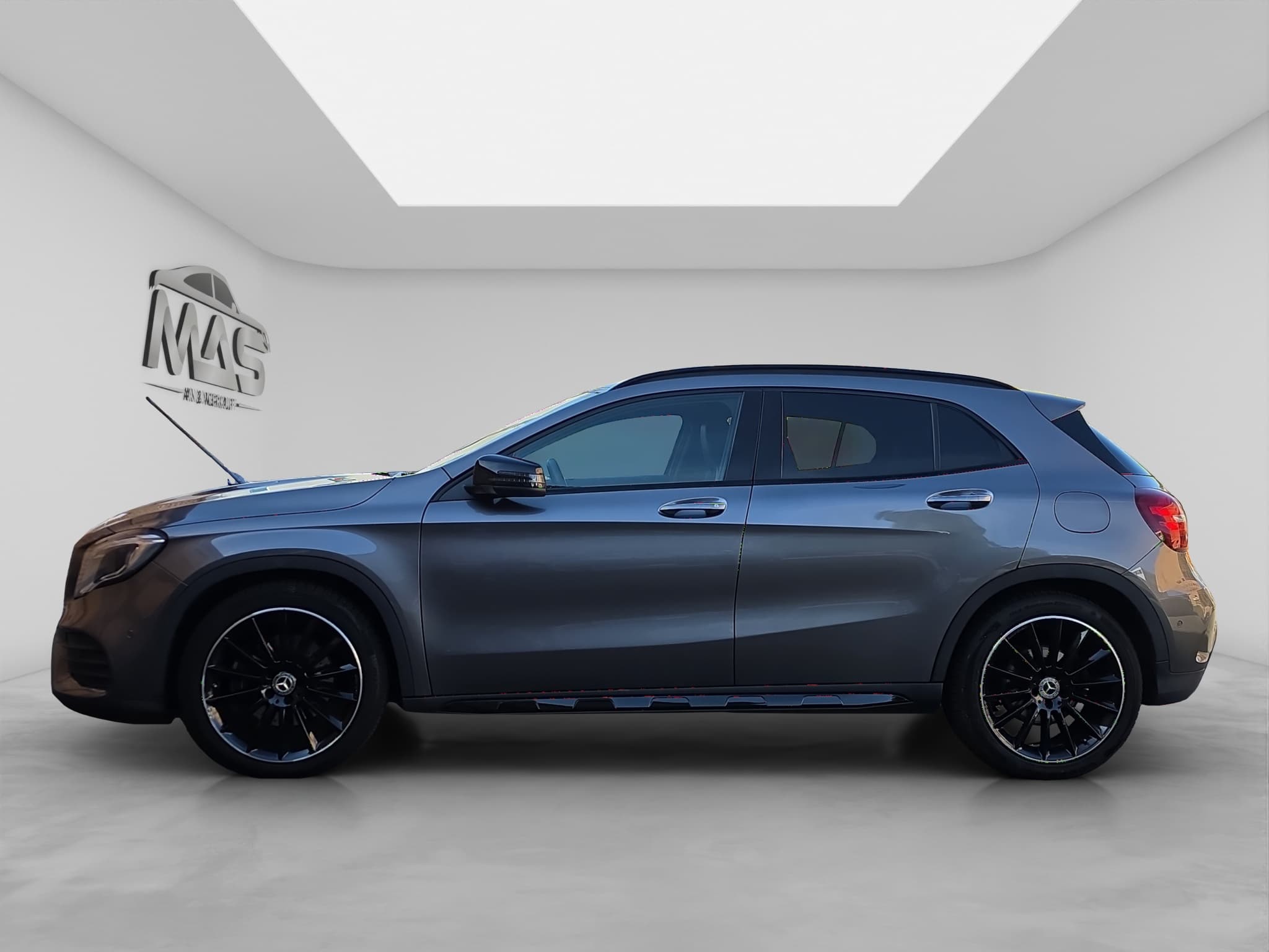 MERCEDES-BENZ GLA 250 3