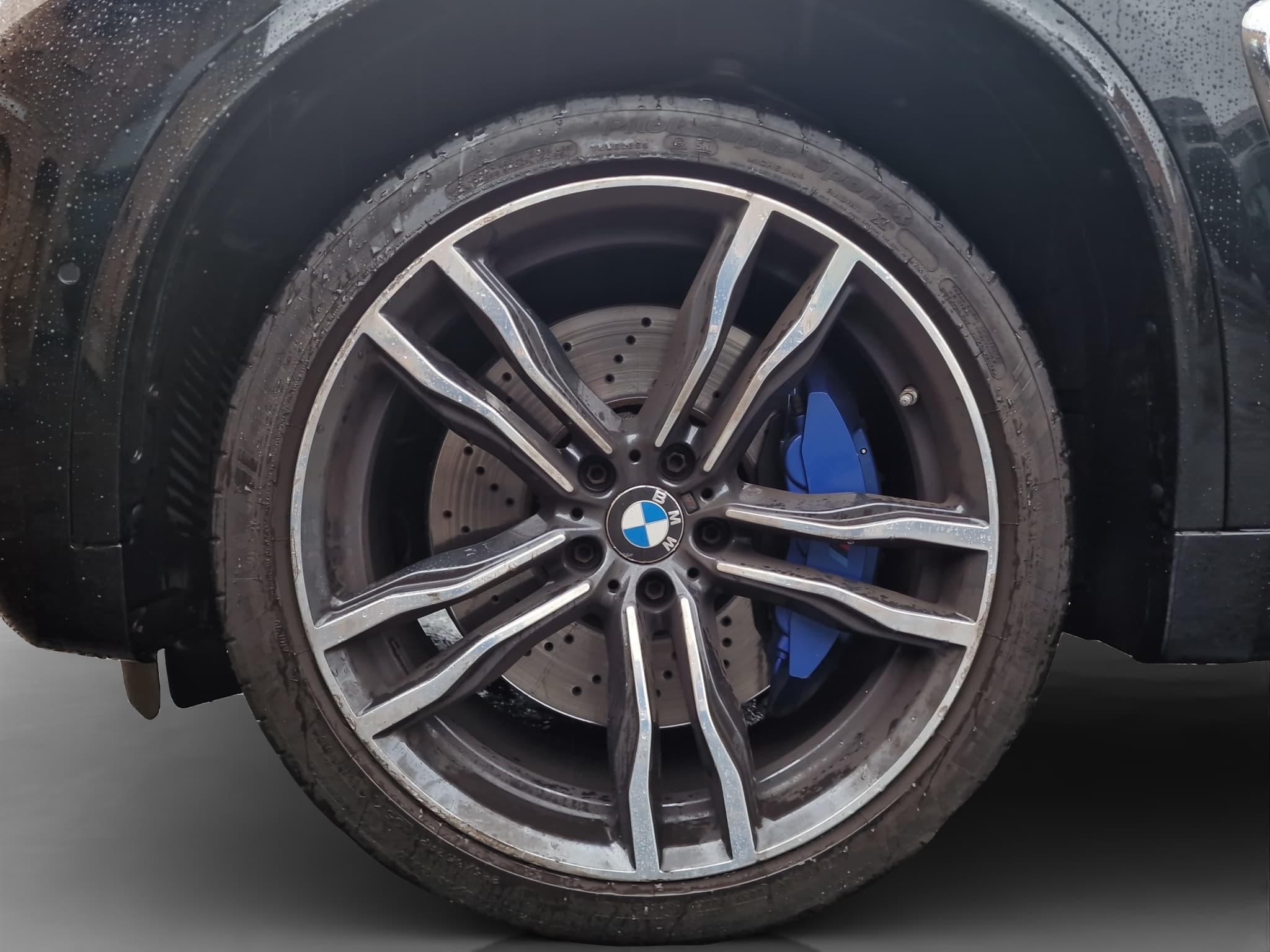 BMW X5M 24