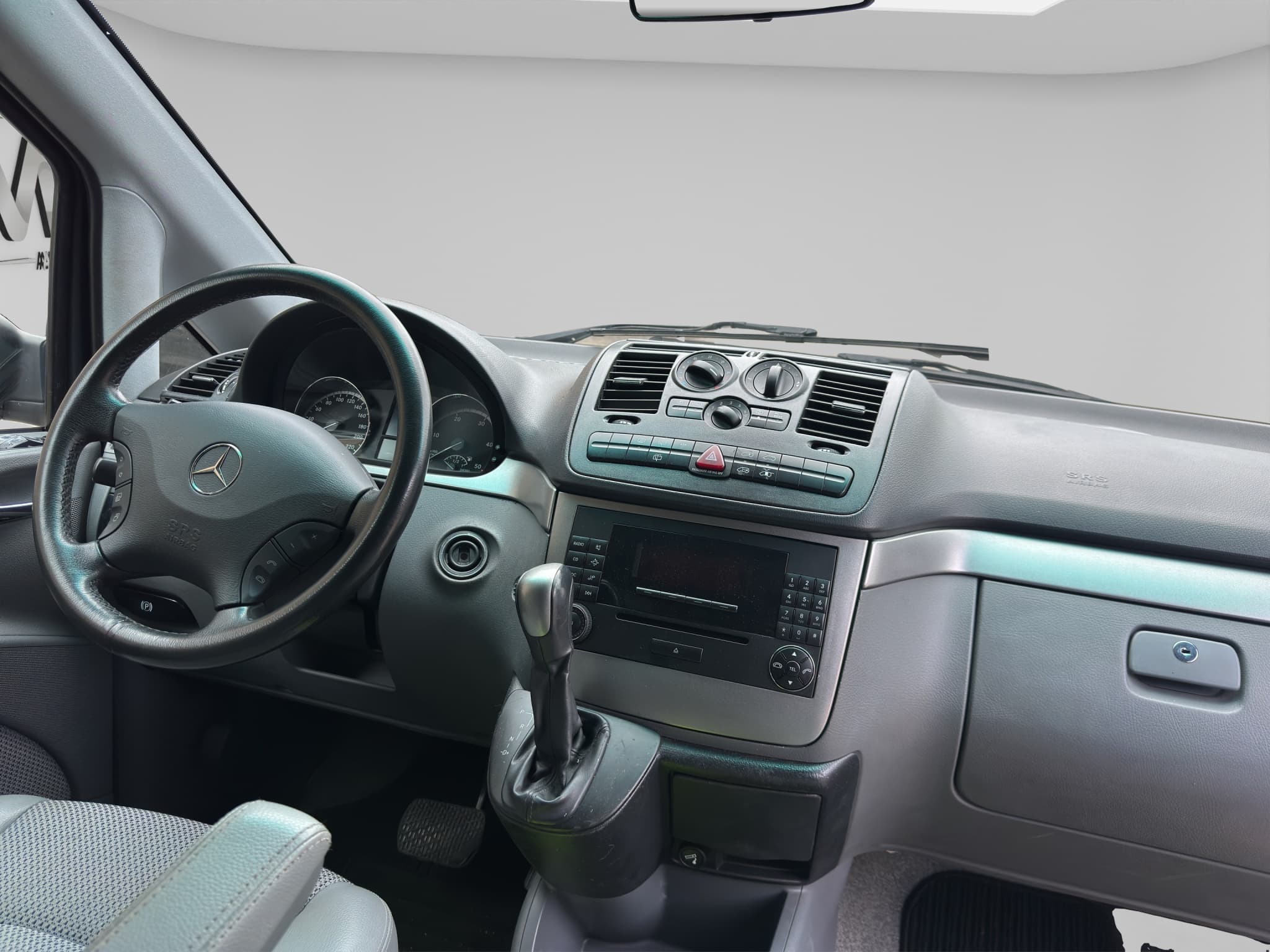 MERCEDES-BENZ VIANO 12