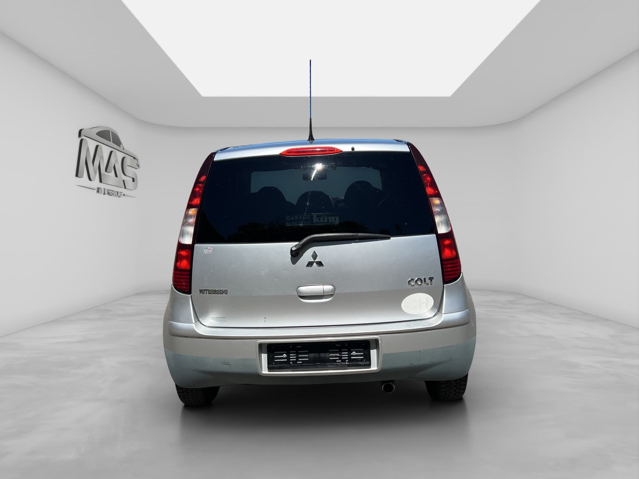 MITSUBISHI COLT 5