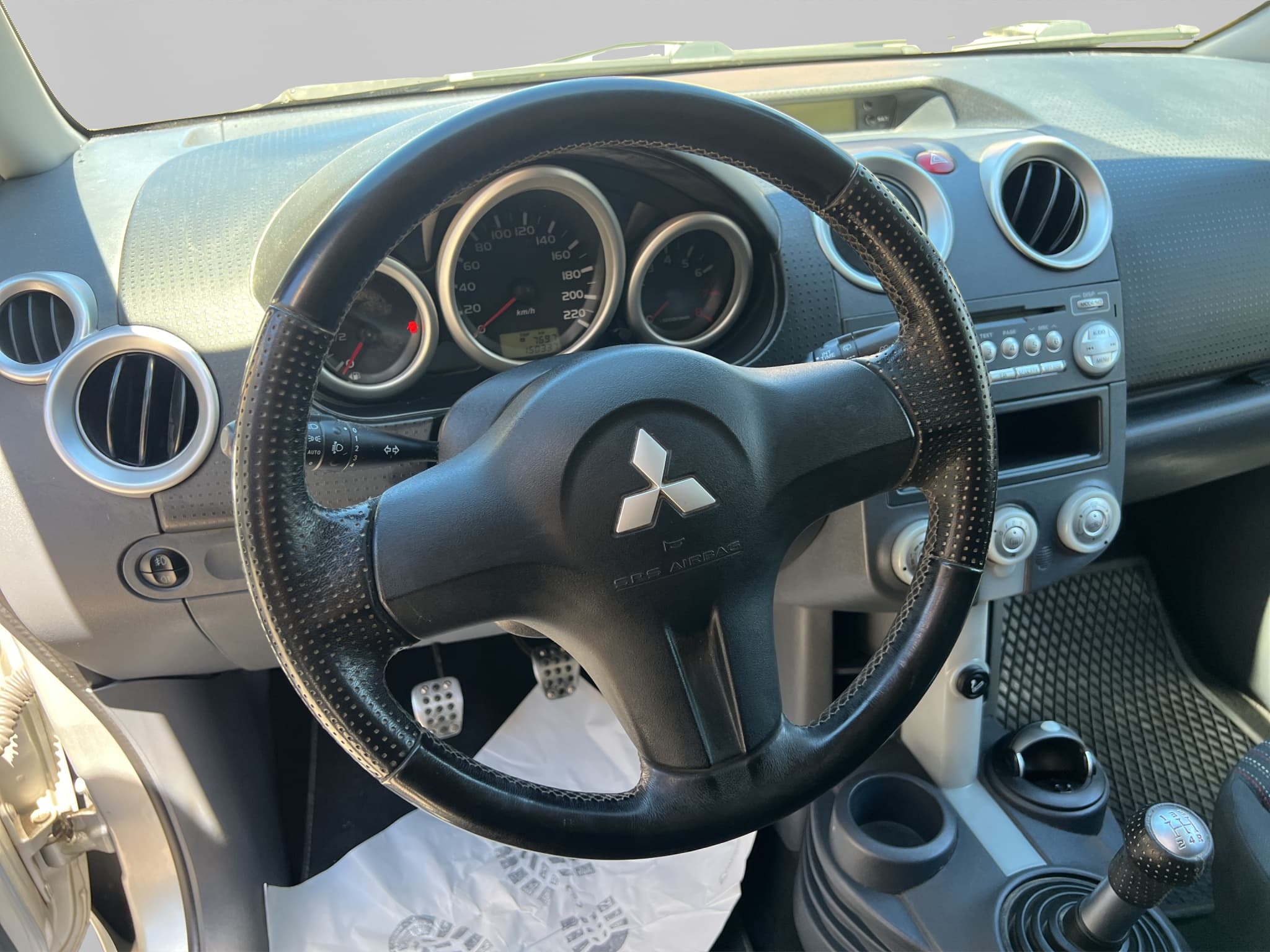 MITSUBISHI COLT 9