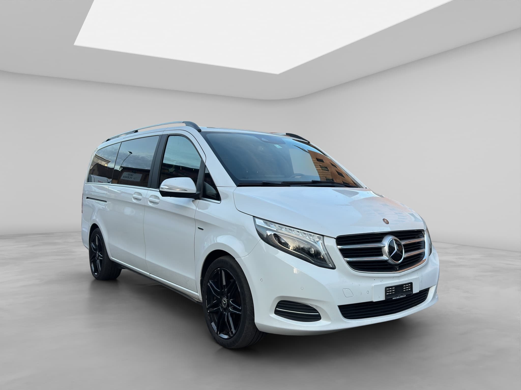 MERCEDES-BENZ V 250 8