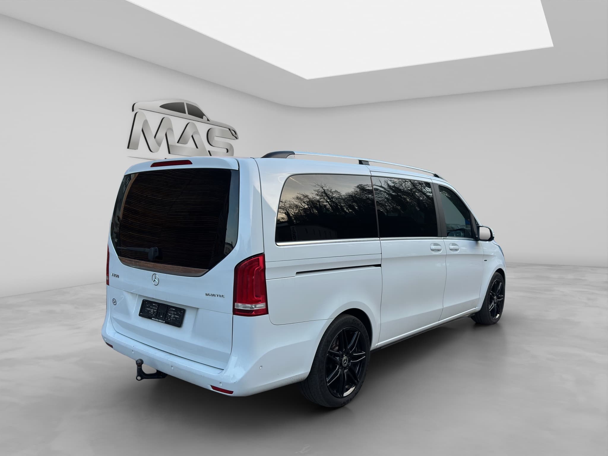 MERCEDES-BENZ V 250 6