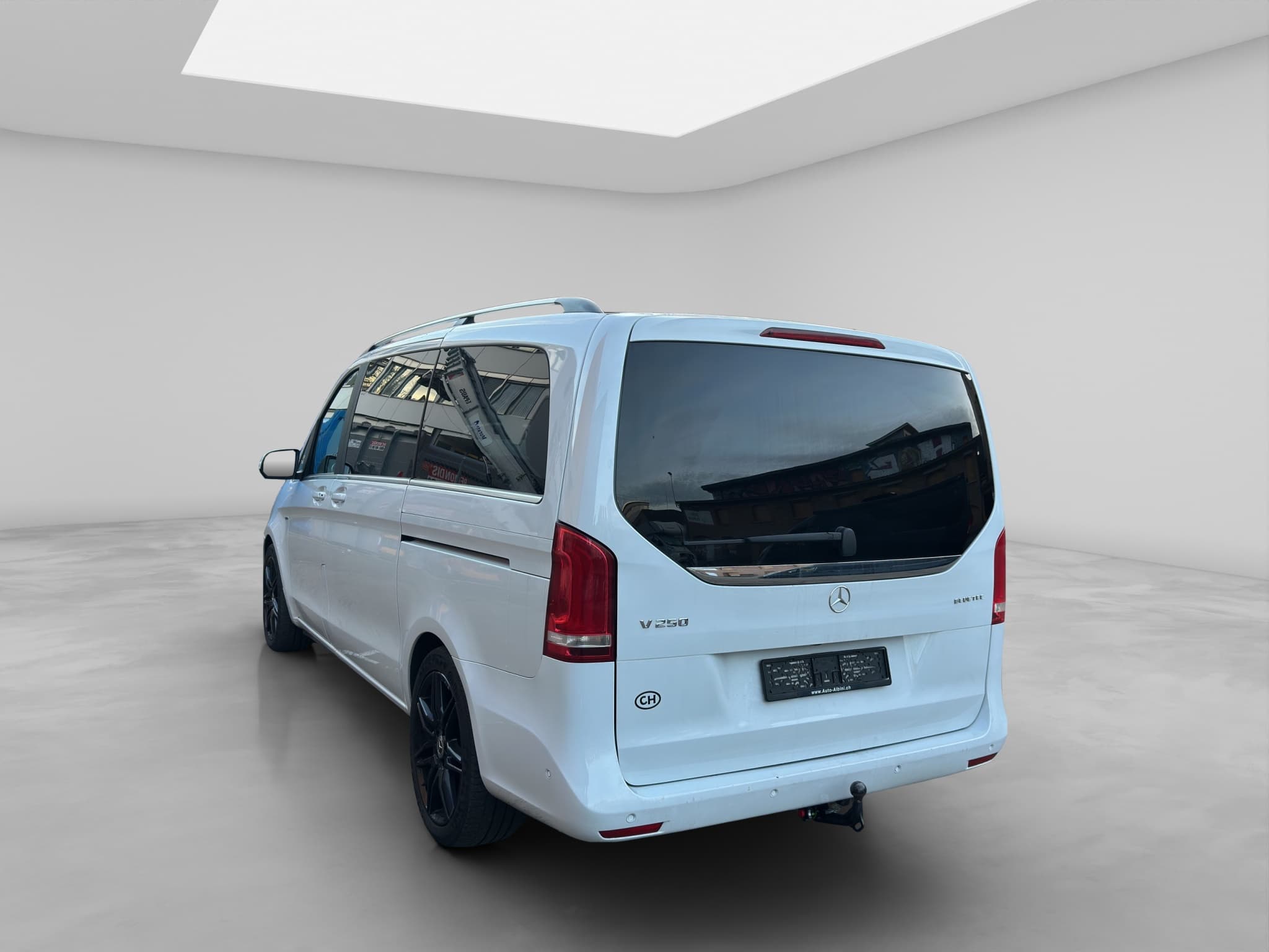 MERCEDES-BENZ V 250 4