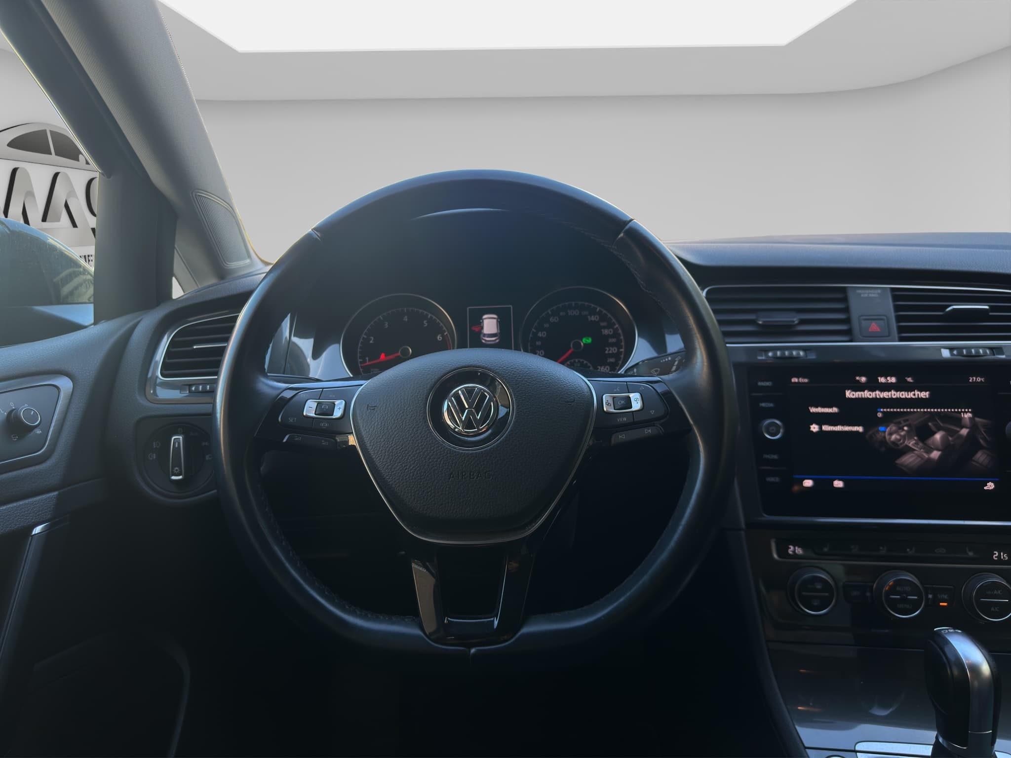 VW GOLF 10