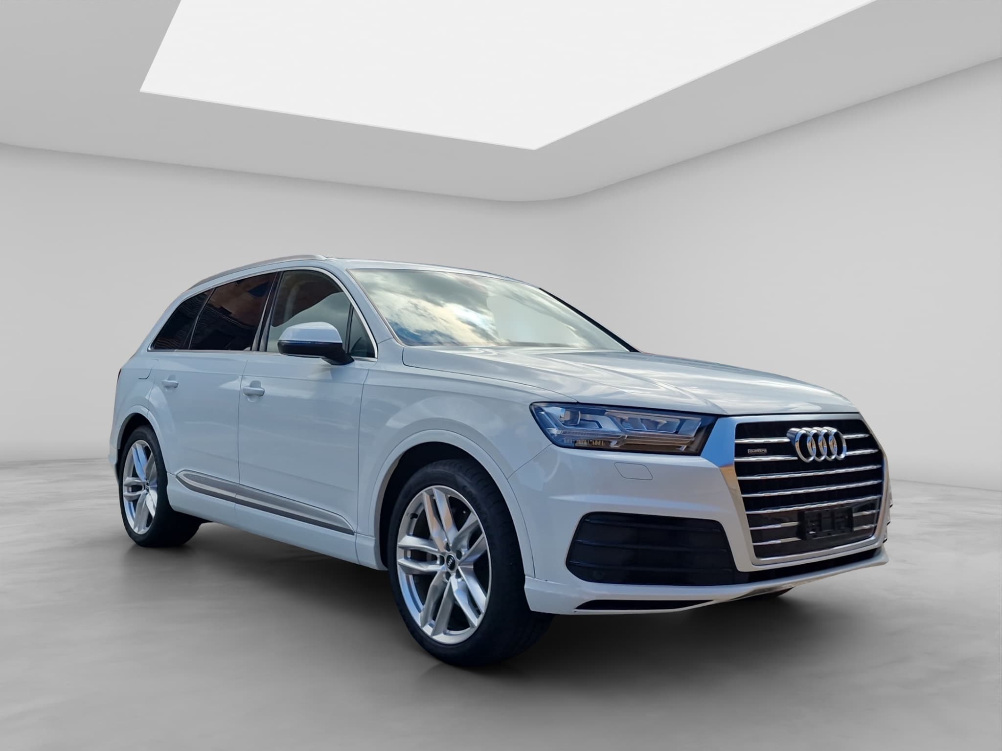 AUDI Q7 8