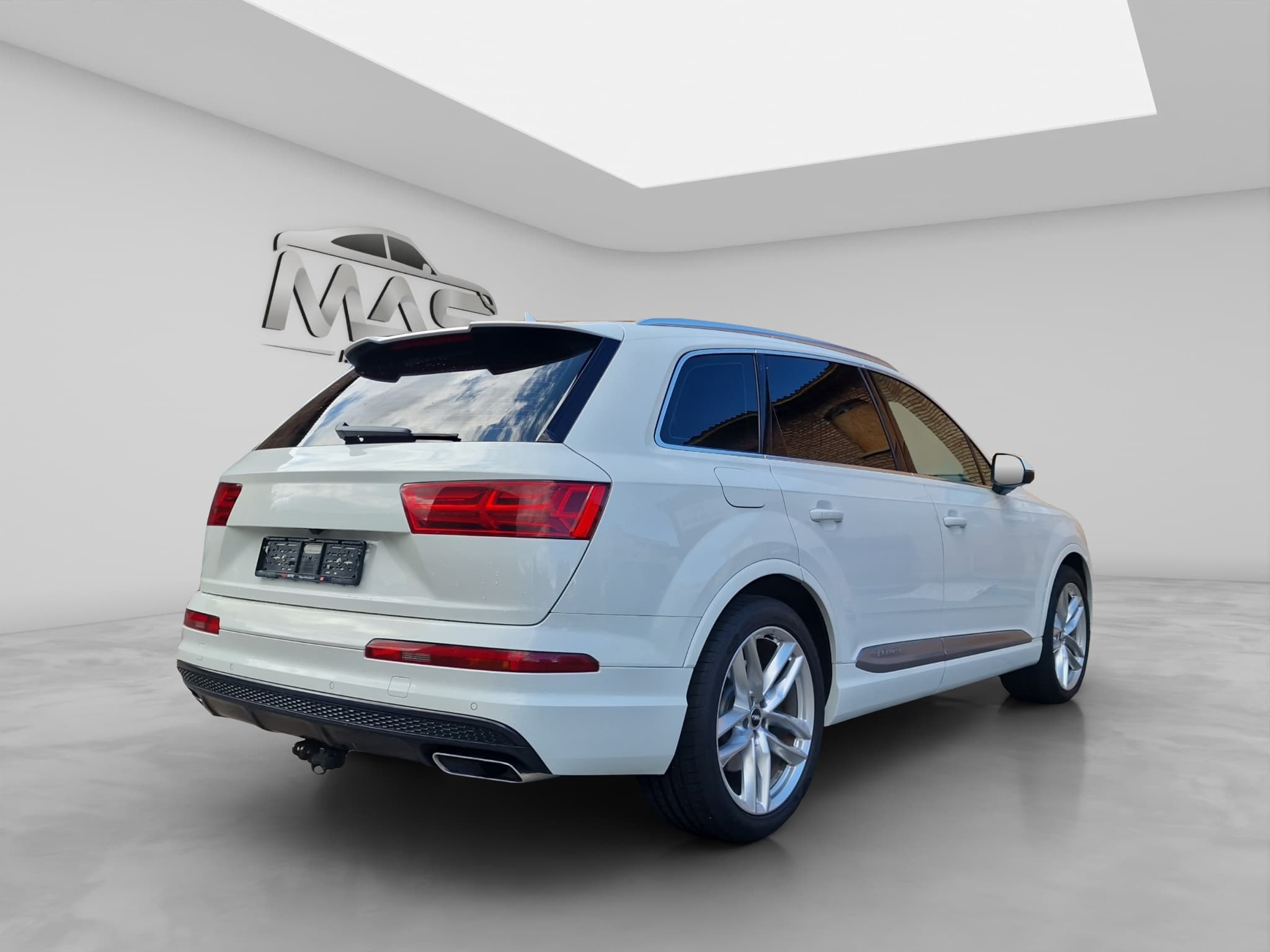 AUDI Q7 6