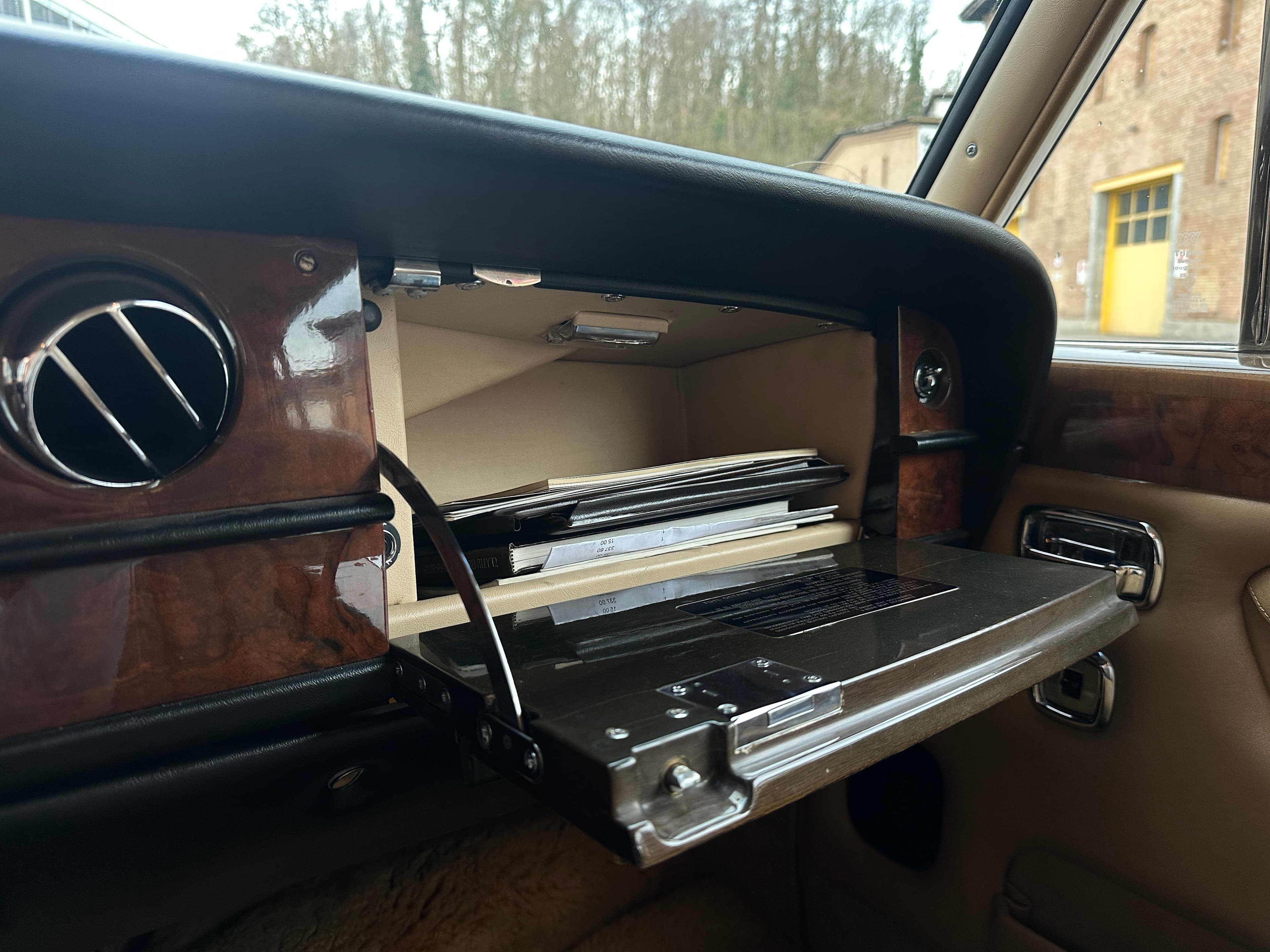 ROLLS-ROYCE Silver Wraith 19