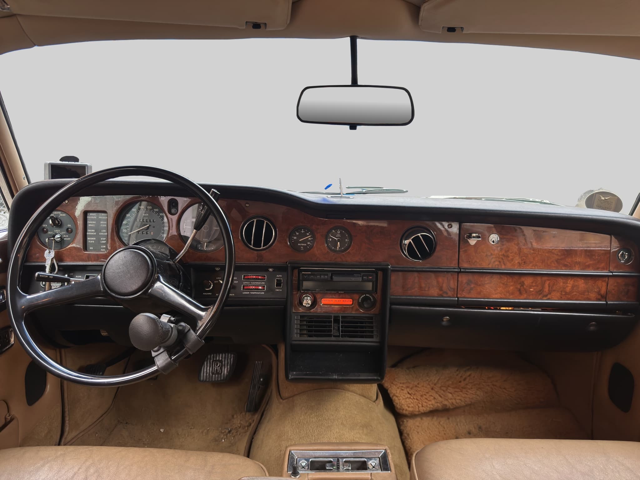 ROLLS-ROYCE Silver Wraith 17
