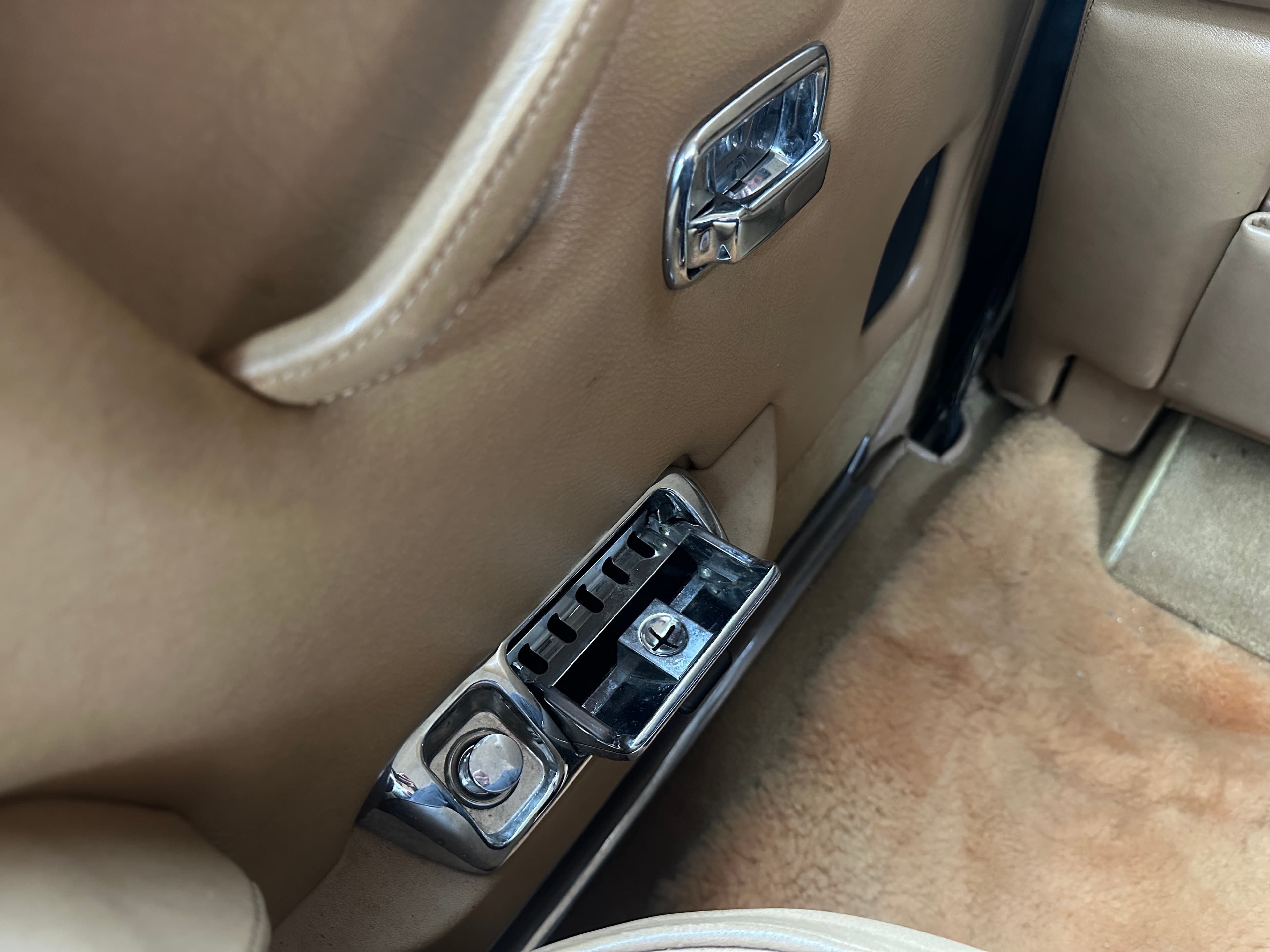 ROLLS-ROYCE Silver Wraith 27