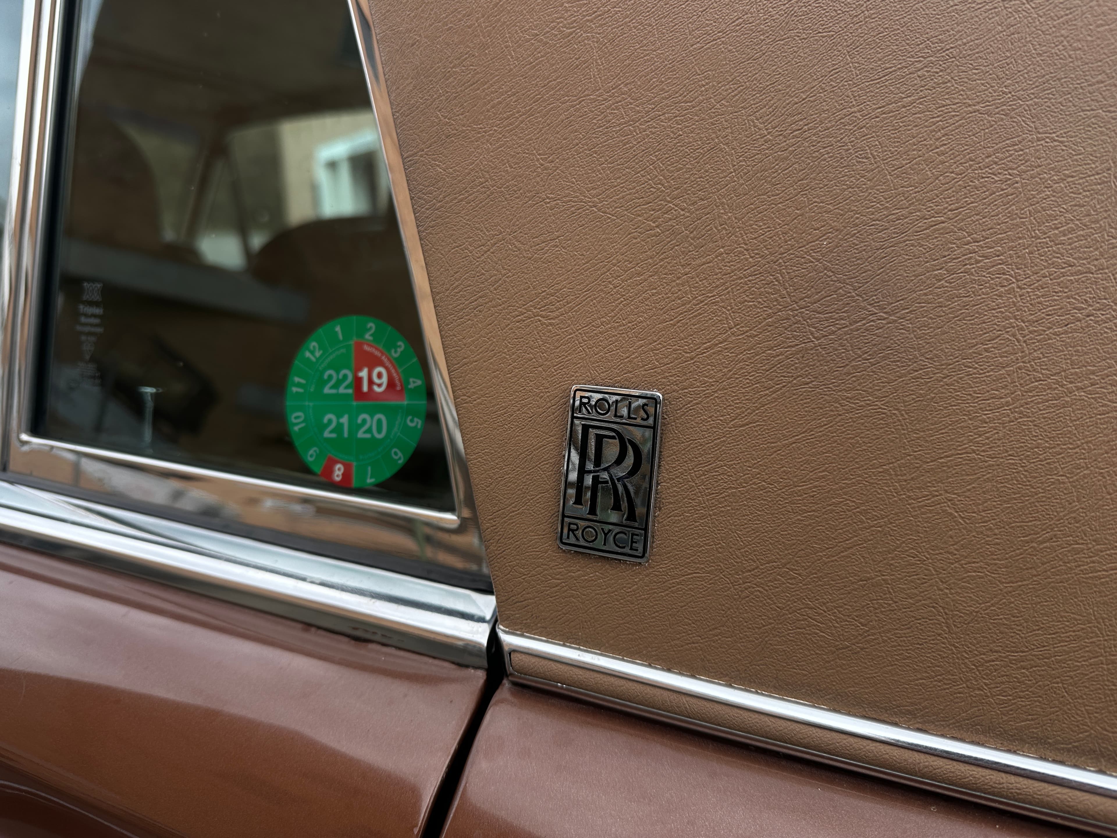 ROLLS-ROYCE Silver Wraith 12