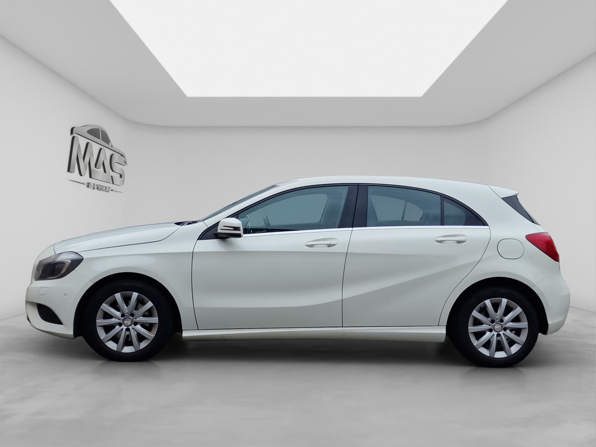 MERCEDES-BENZ A 180 3