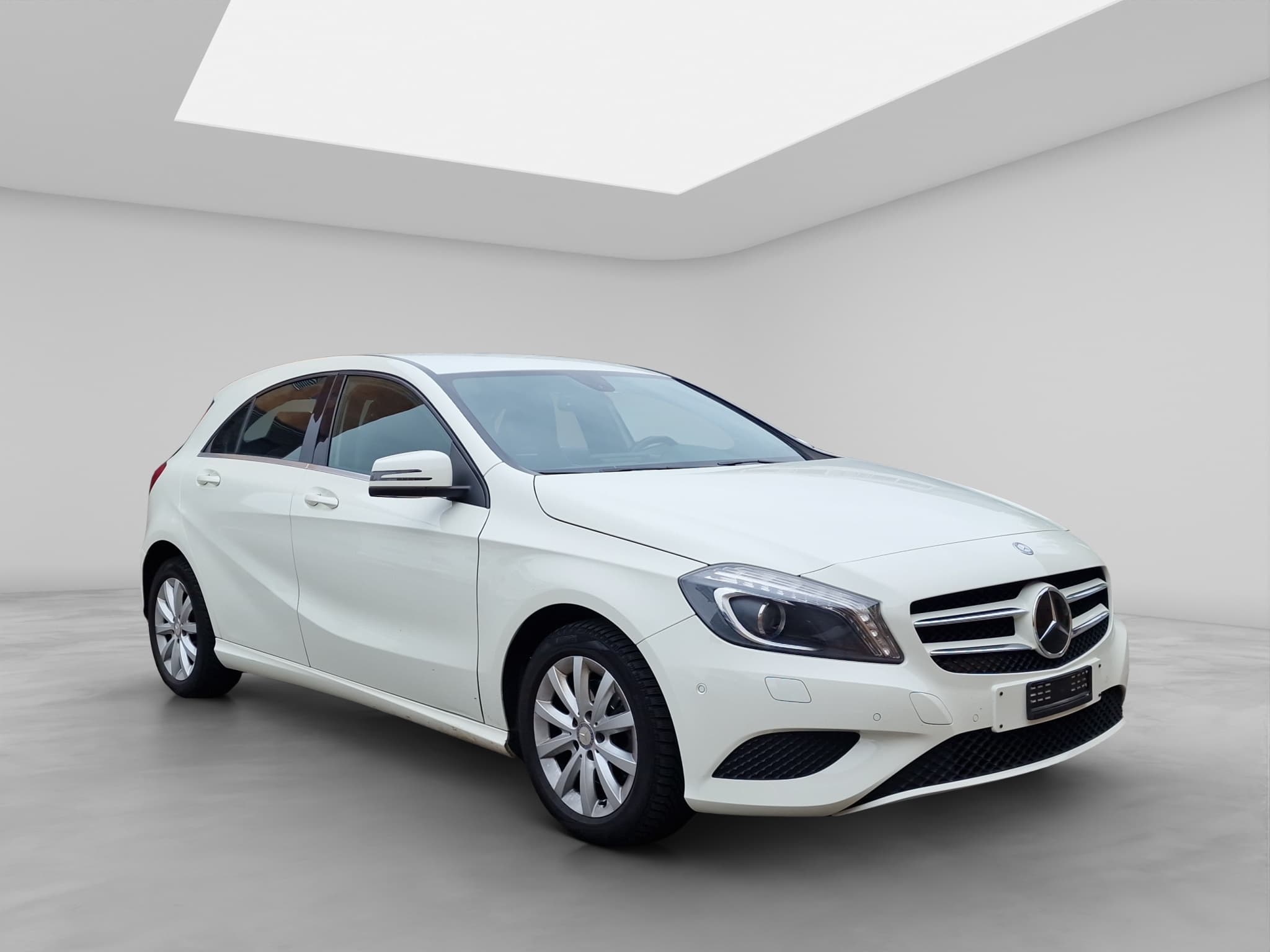 MERCEDES-BENZ A 180 8
