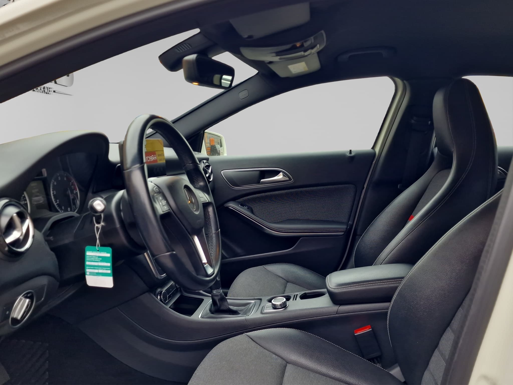 MERCEDES-BENZ A 180 9