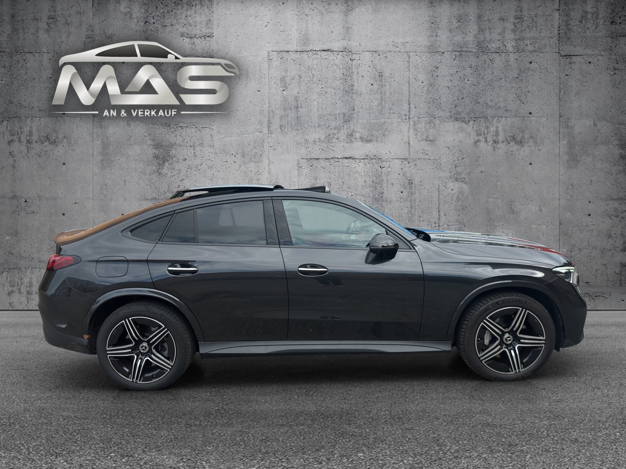 MERCEDES-BENZ GLC 300 7