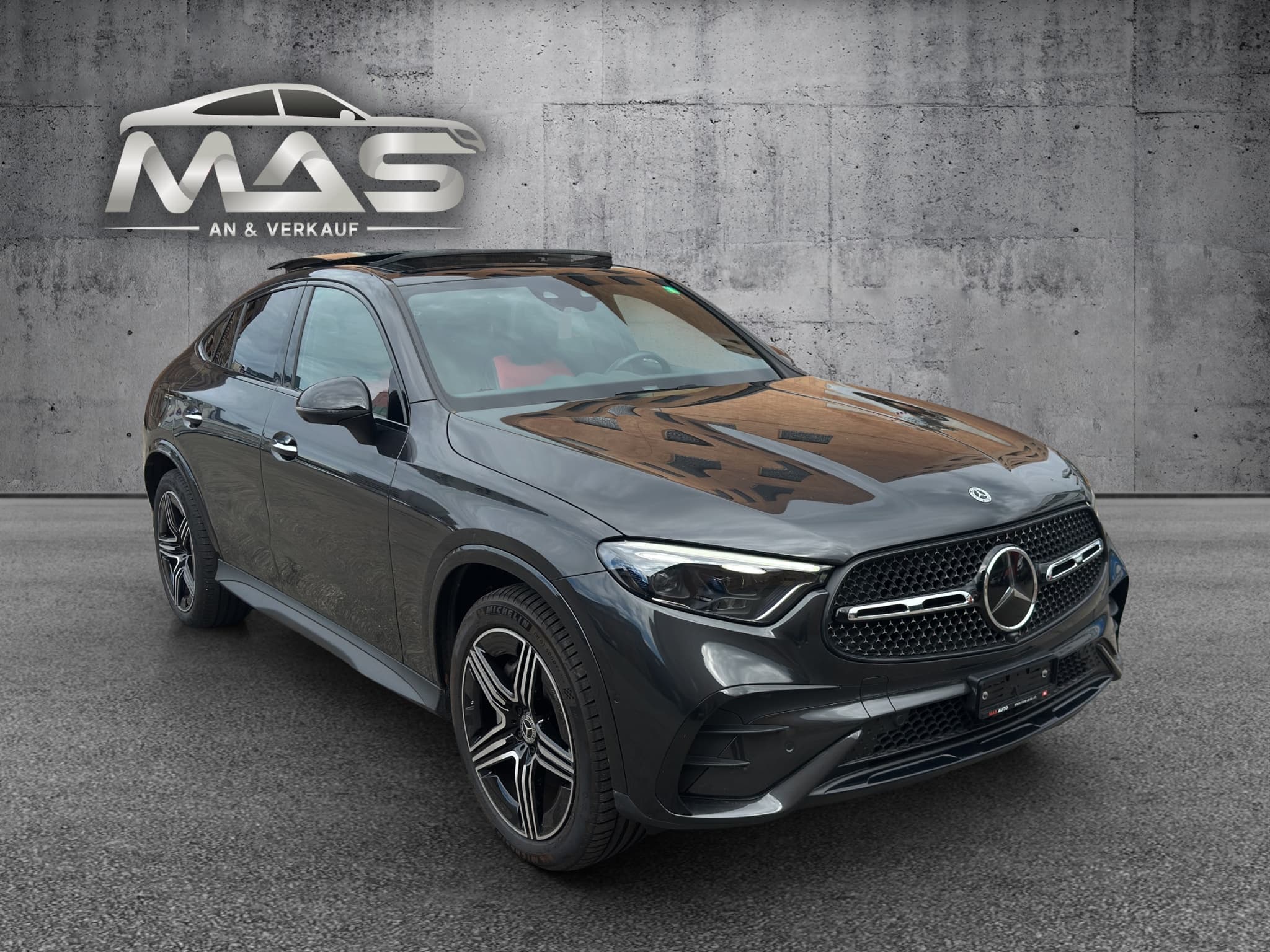 MERCEDES-BENZ GLC 300 8