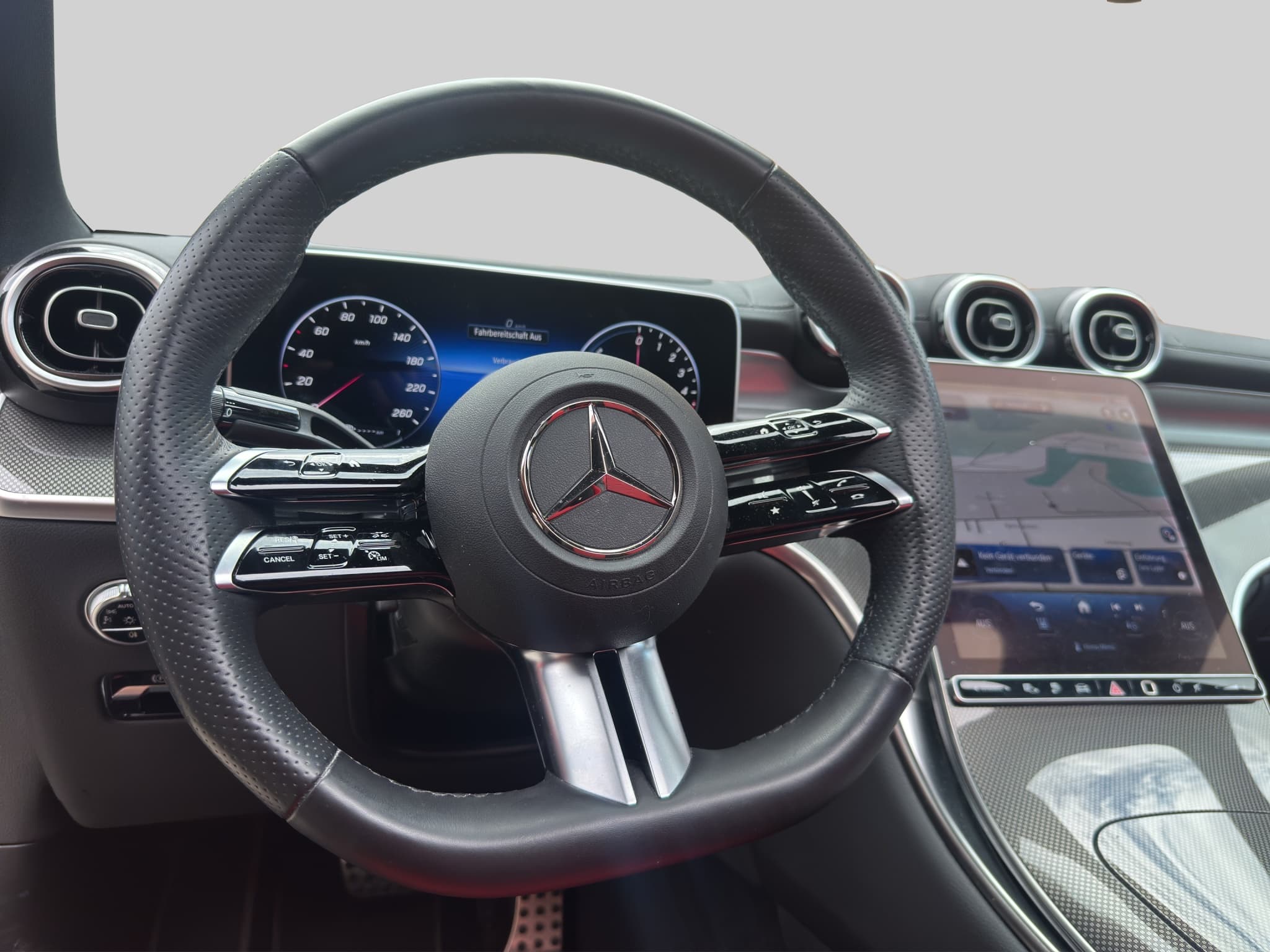 MERCEDES-BENZ GLC 300 10