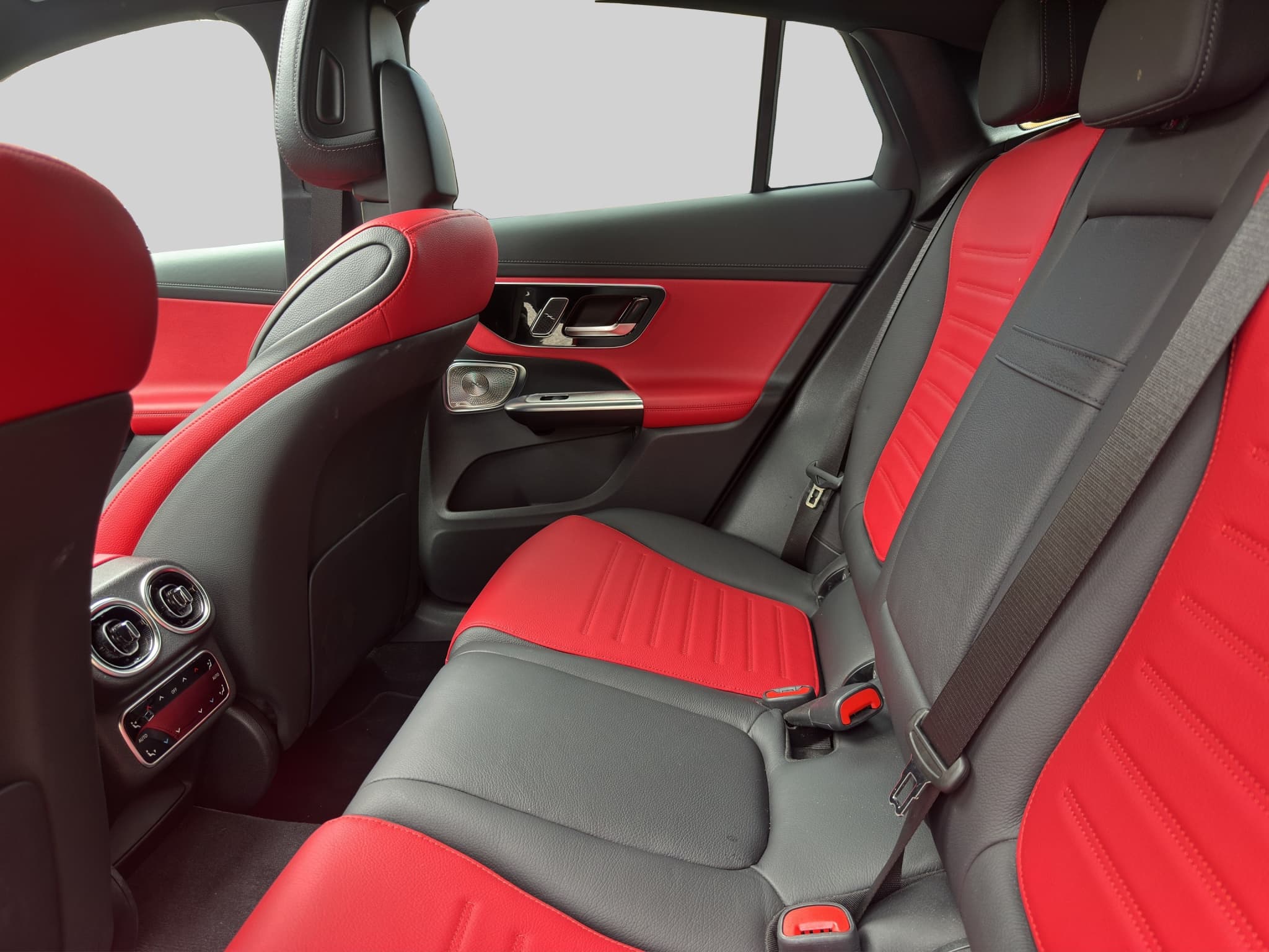MERCEDES-BENZ GLC 300 14