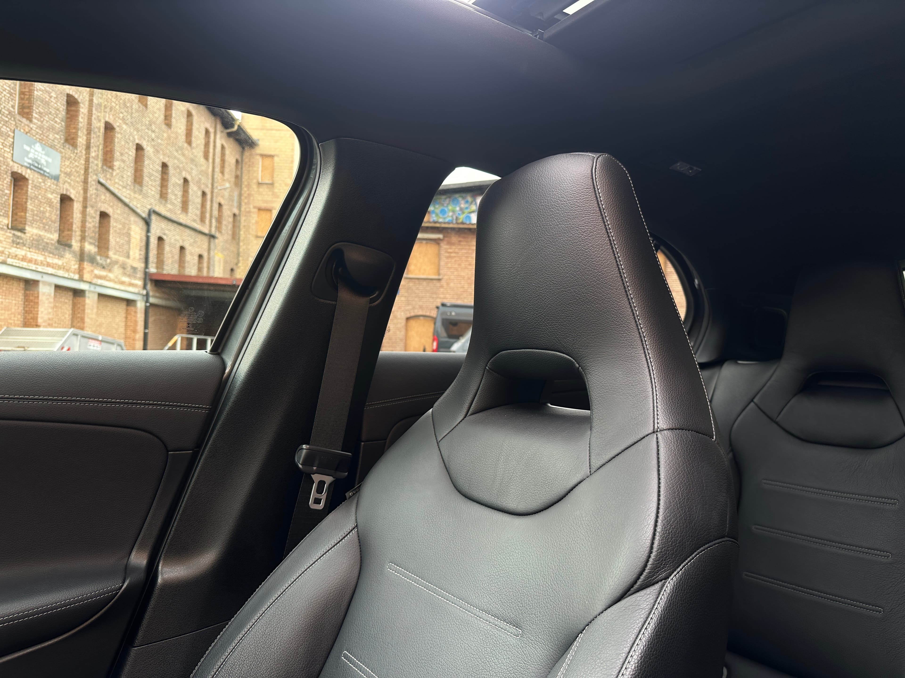 MERCEDES-BENZ A 200 21