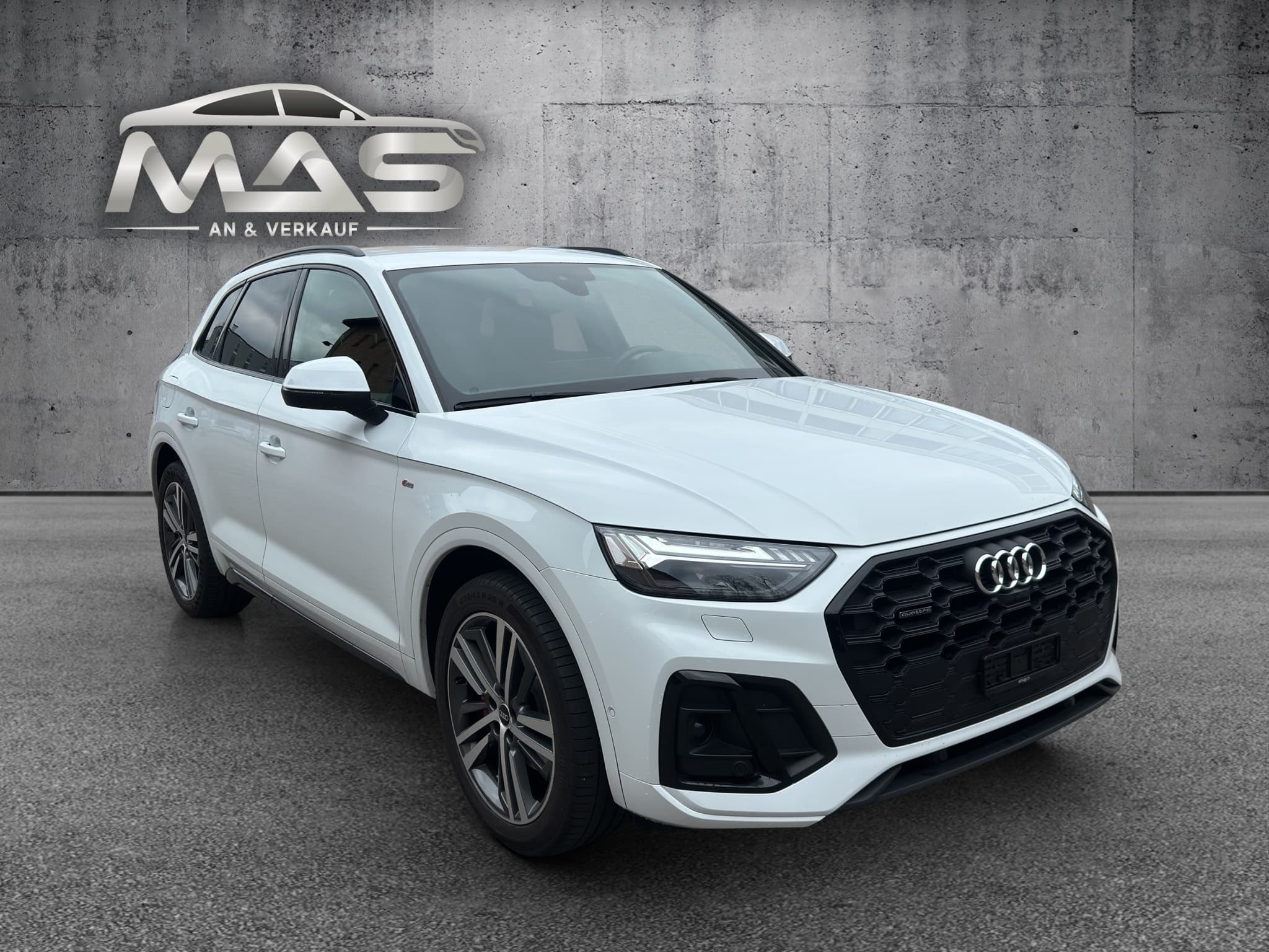 AUDI Q5 8