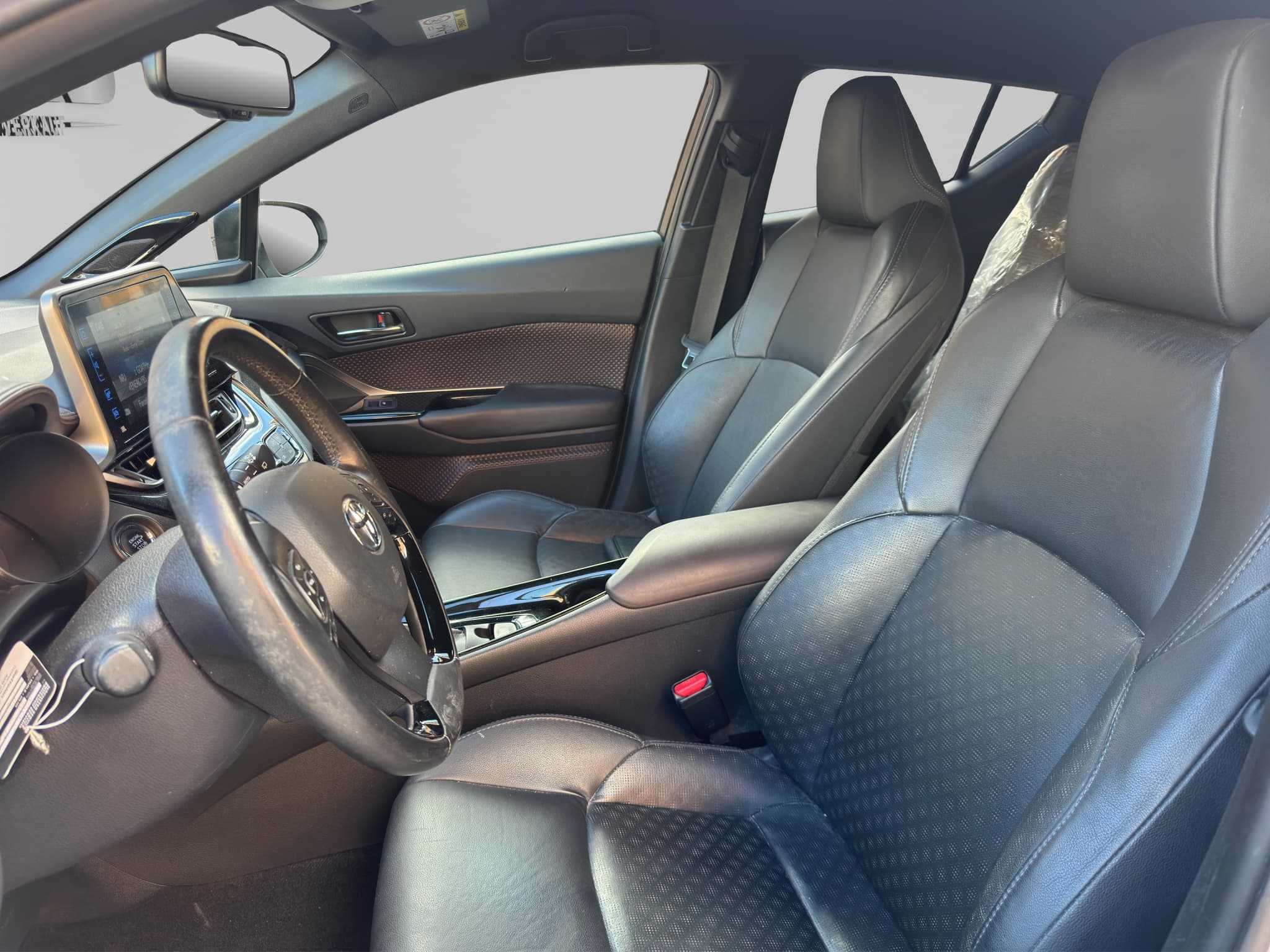 TOYOTA C-HR 9