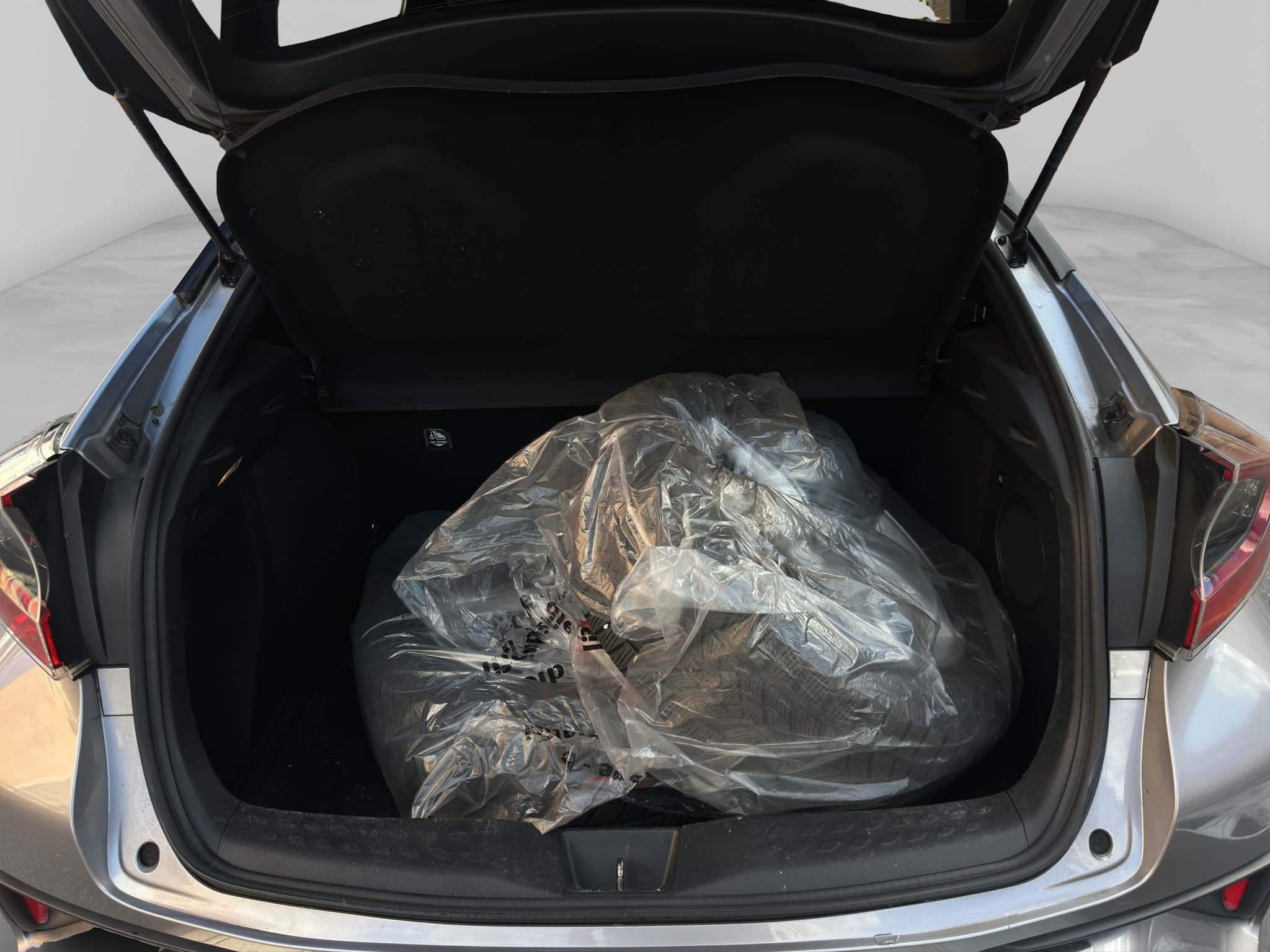 TOYOTA C-HR 15