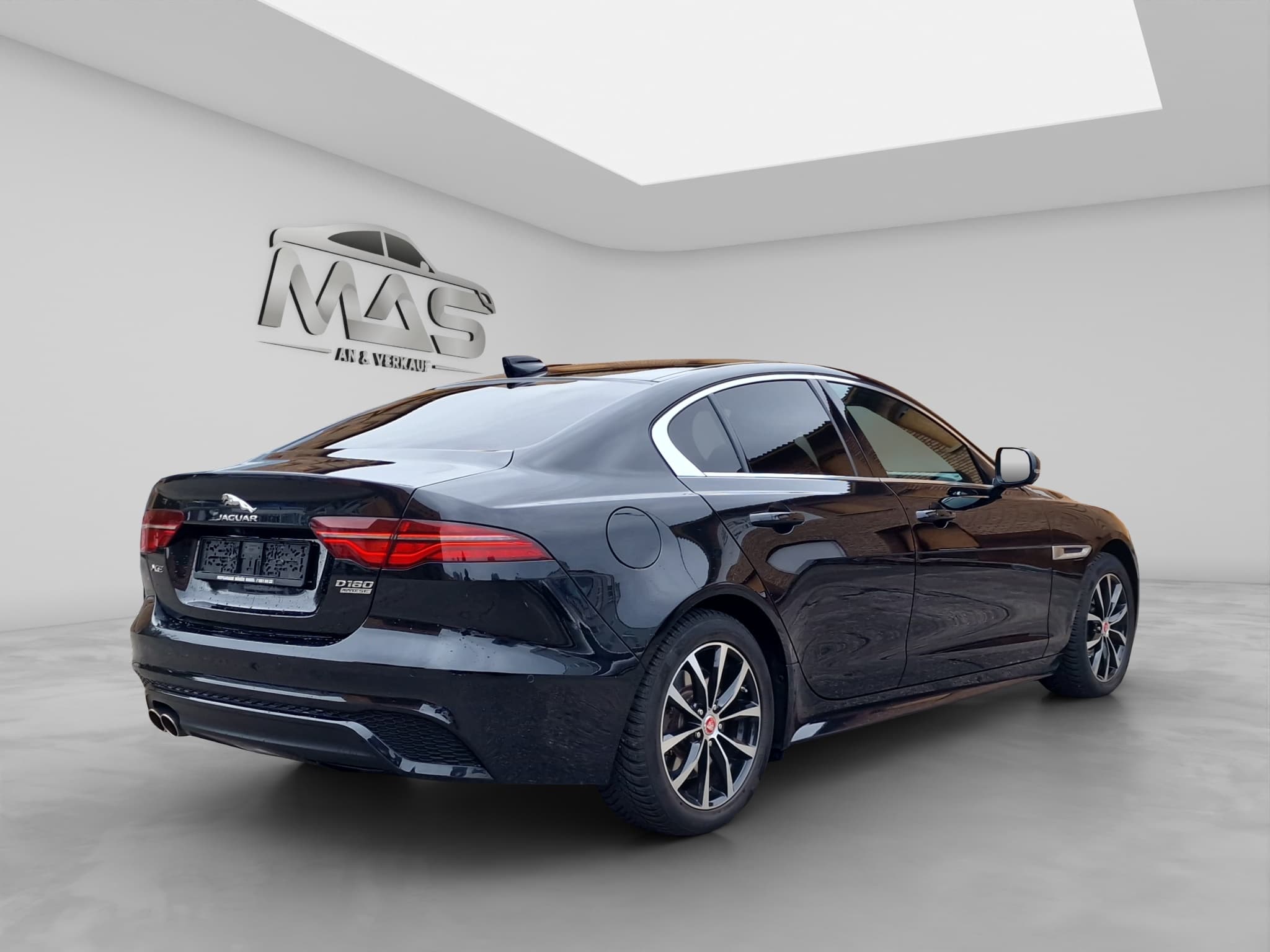 JAGUAR XE 6