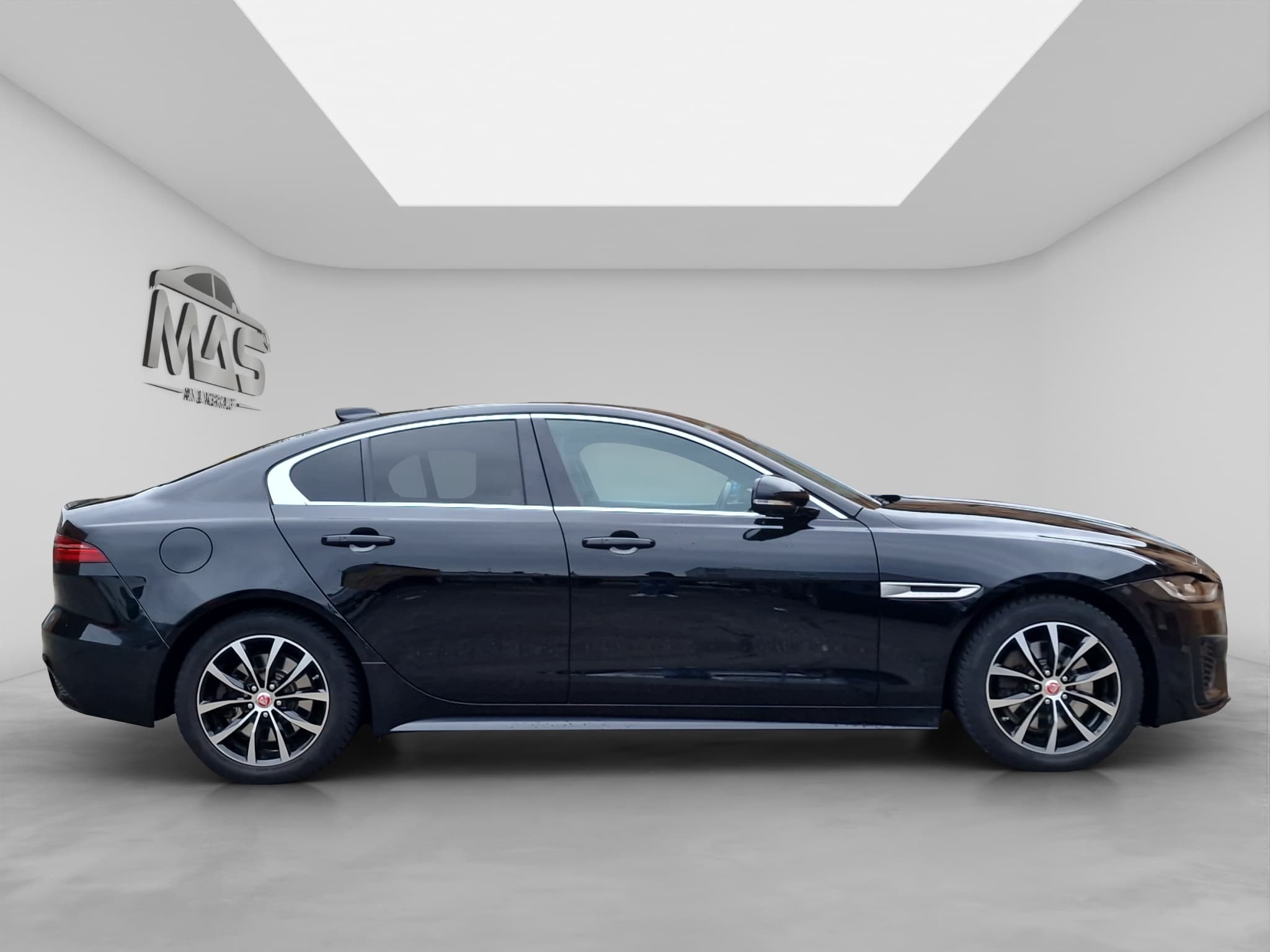 JAGUAR XE 7