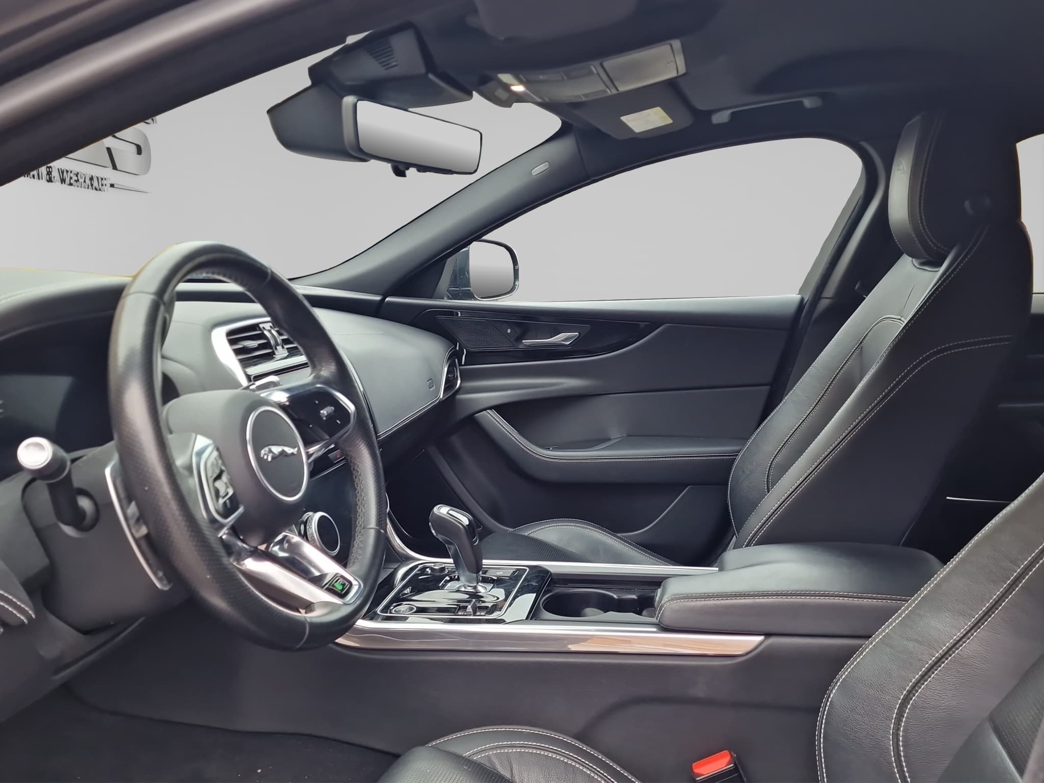 JAGUAR XE 9