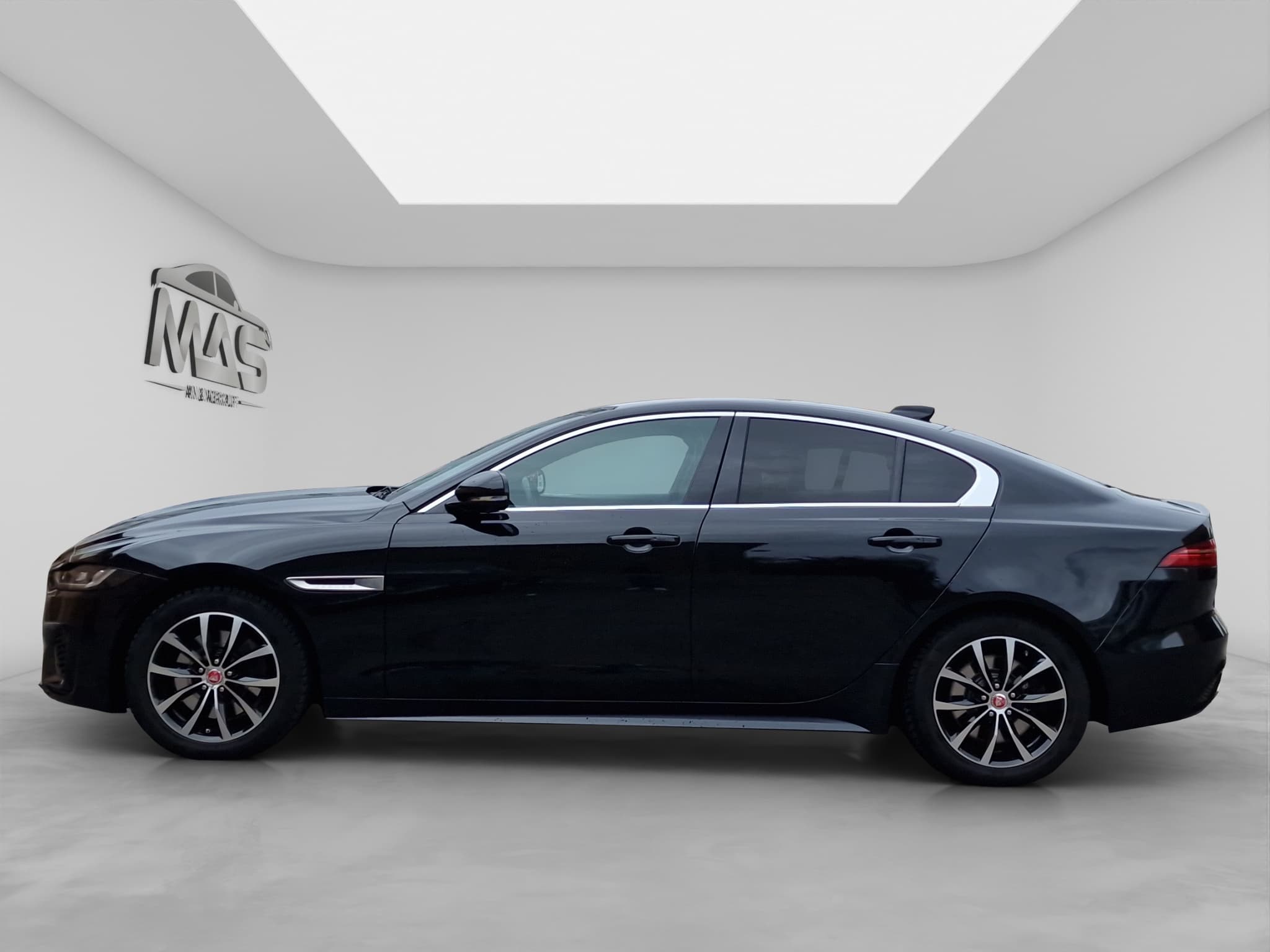 JAGUAR XE 3